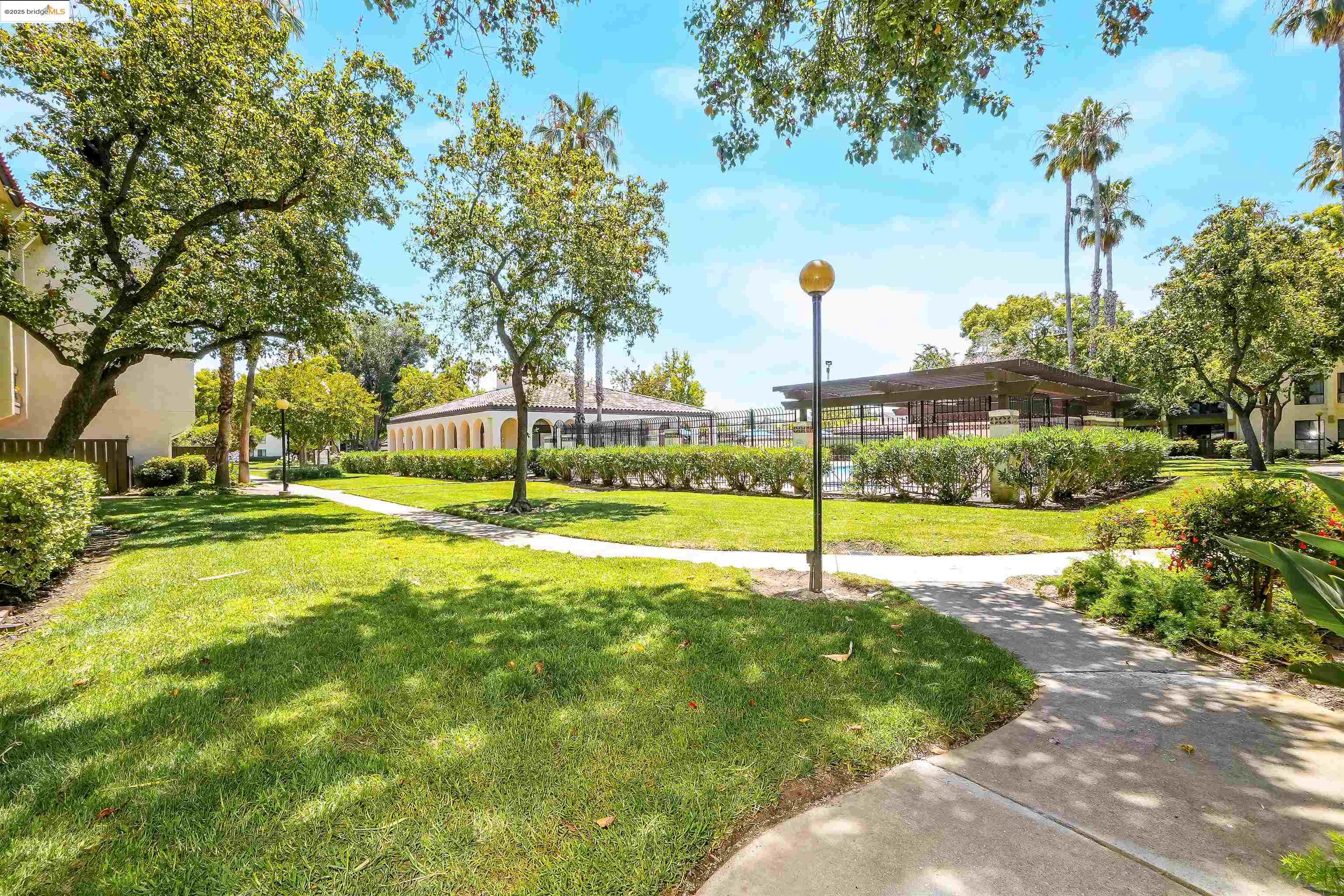 Detail Gallery Image 37 of 56 For 39821 Cedar Blvd #111,  Newark,  CA 94560 - 3 Beds | 2 Baths