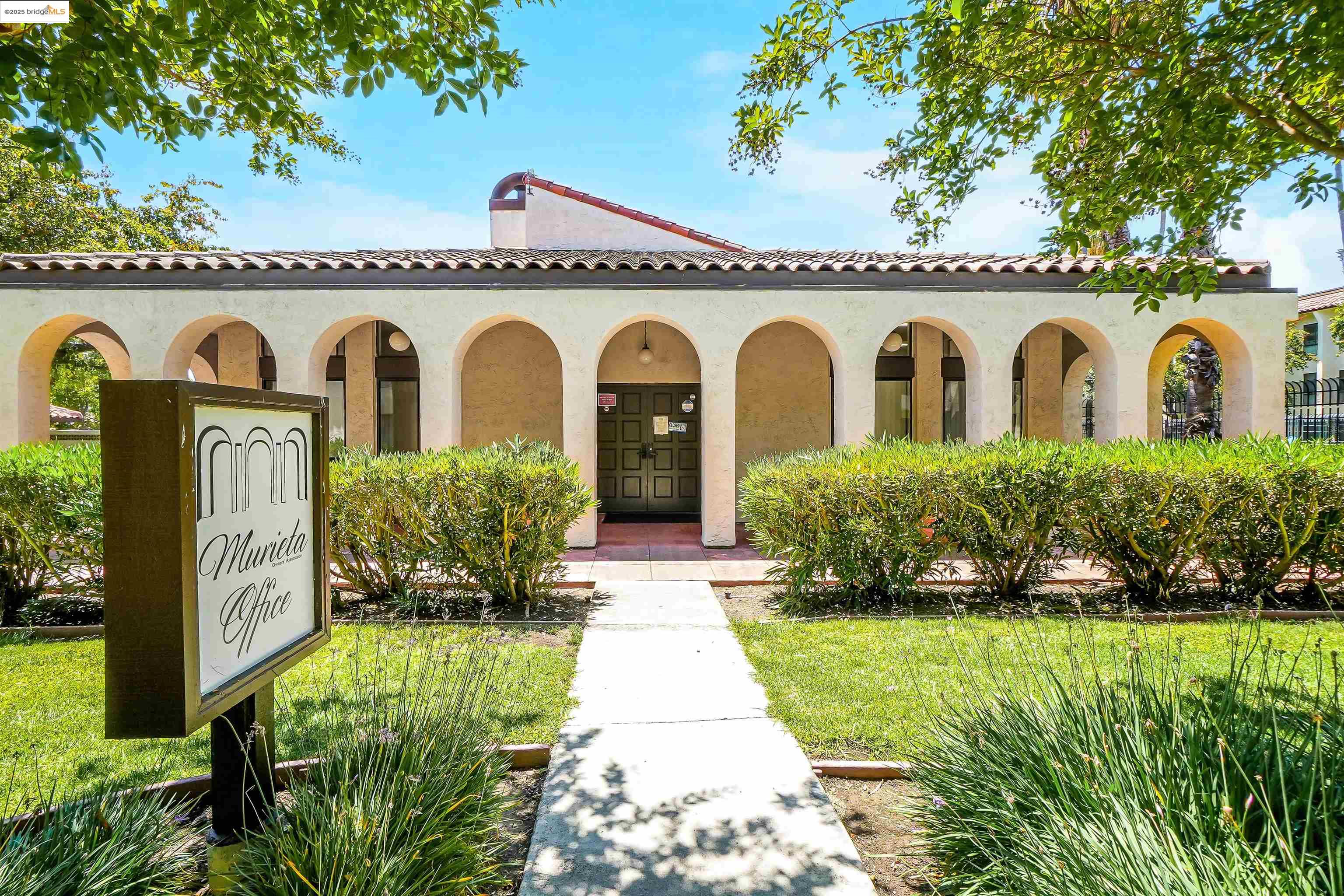 Detail Gallery Image 5 of 56 For 39821 Cedar Blvd #111,  Newark,  CA 94560 - 3 Beds | 2 Baths