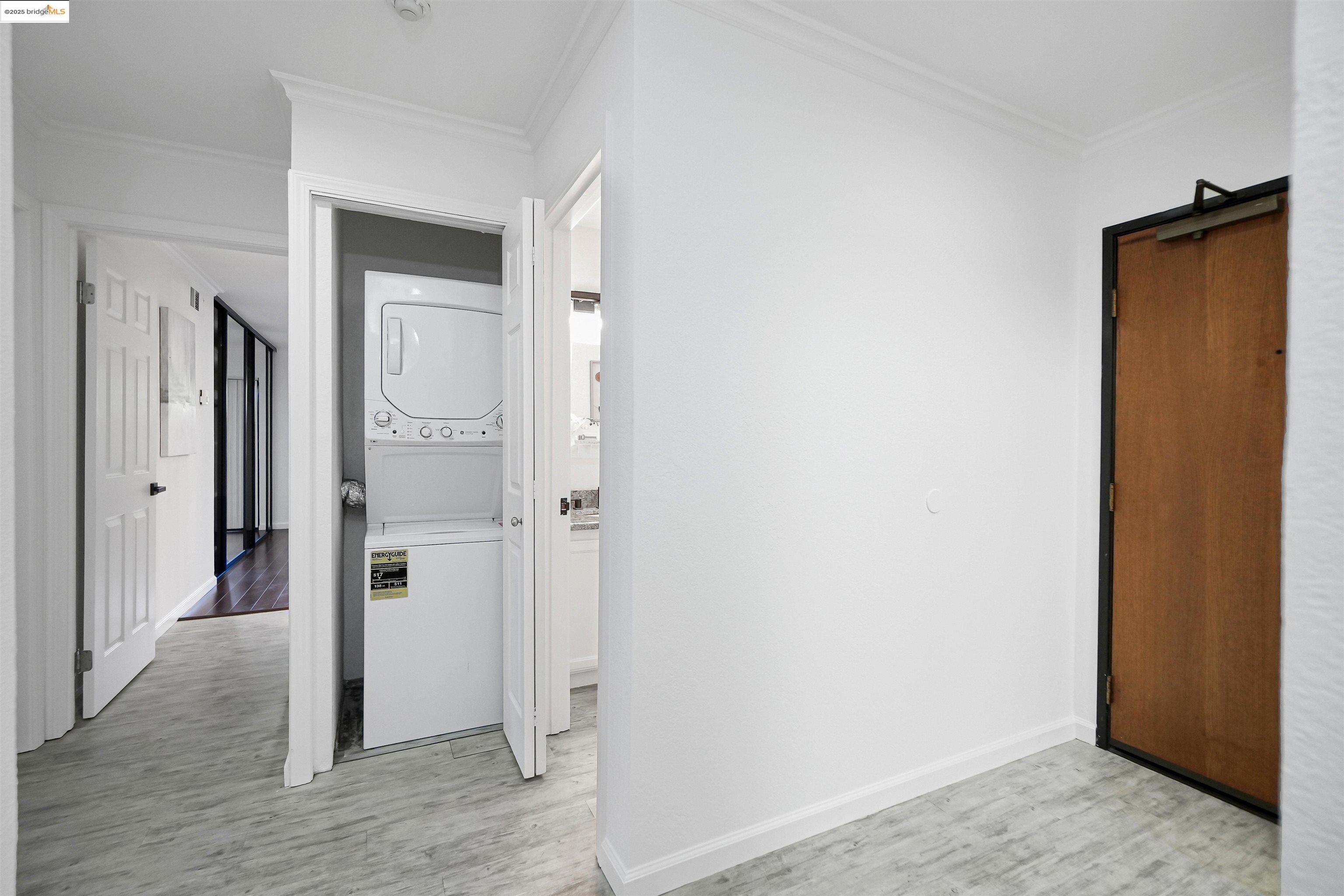 Detail Gallery Image 7 of 56 For 39821 Cedar Blvd #111,  Newark,  CA 94560 - 3 Beds | 2 Baths
