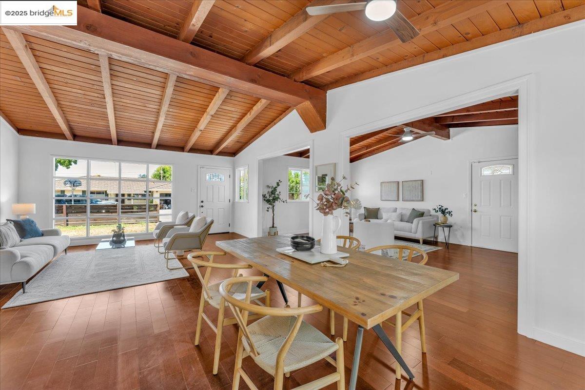 Detail Gallery Image 12 of 40 For 1818 Paul Ln, Concord,  CA 94521 - 3 Beds | 2 Baths