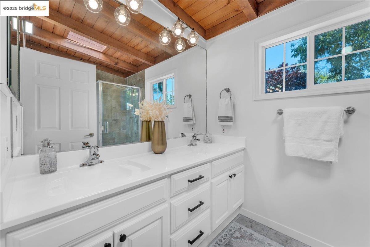 Detail Gallery Image 26 of 40 For 1818 Paul Ln, Concord,  CA 94521 - 3 Beds | 2 Baths