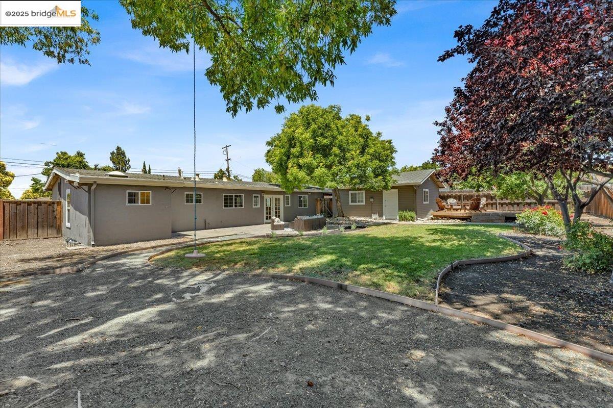 Detail Gallery Image 30 of 40 For 1818 Paul Ln, Concord,  CA 94521 - 3 Beds | 2 Baths