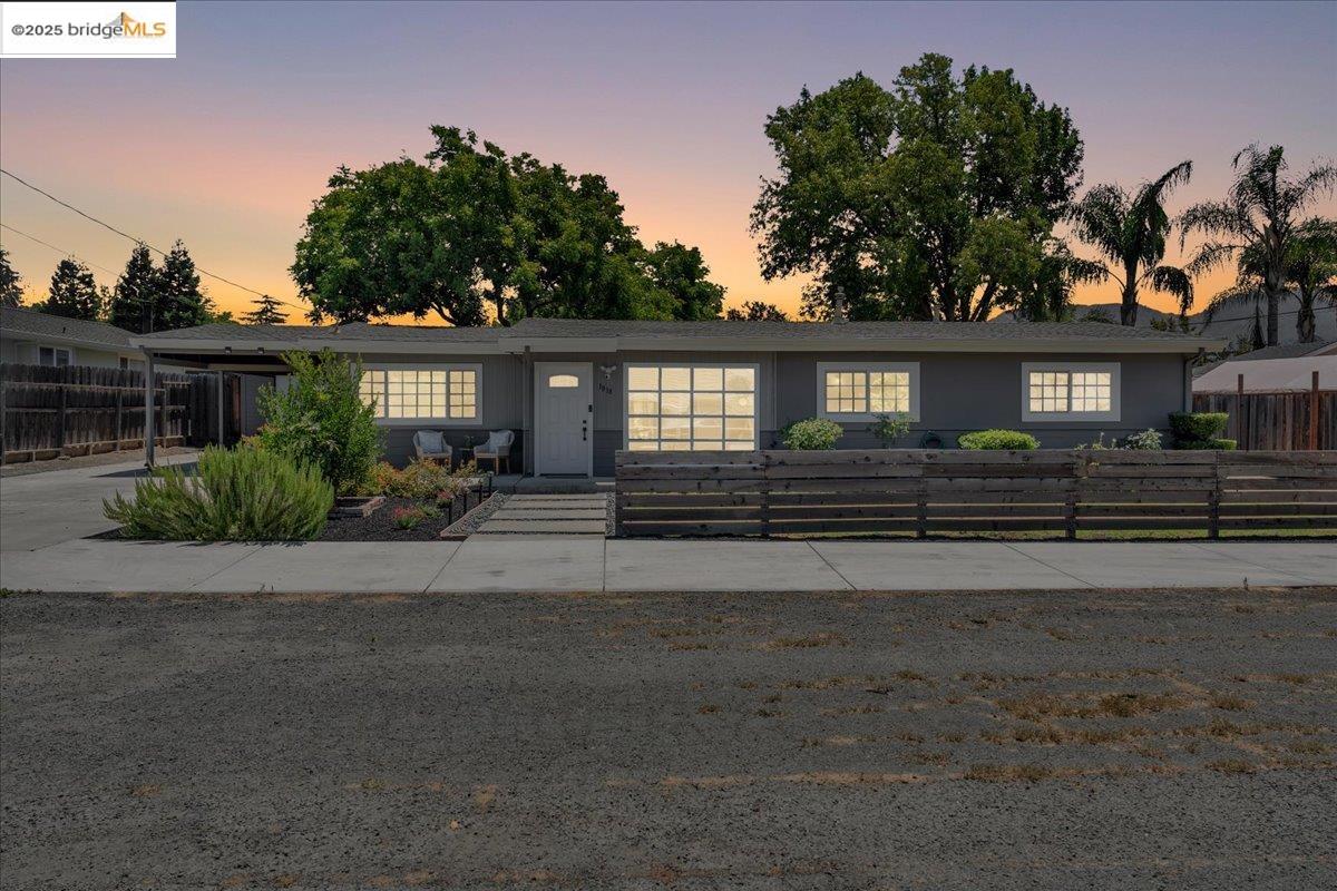 Detail Gallery Image 35 of 40 For 1818 Paul Ln, Concord,  CA 94521 - 3 Beds | 2 Baths