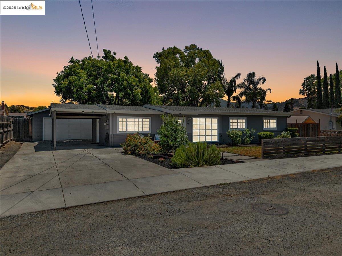 Detail Gallery Image 36 of 40 For 1818 Paul Ln, Concord,  CA 94521 - 3 Beds | 2 Baths