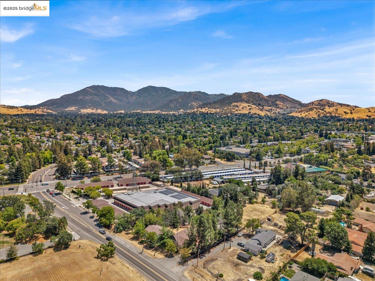 Detail Gallery Image 38 of 40 For 1818 Paul Ln, Concord,  CA 94521 - 3 Beds | 2 Baths