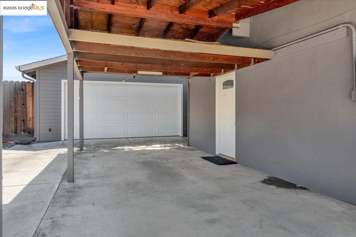 Detail Gallery Image 7 of 40 For 1818 Paul Ln, Concord,  CA 94521 - 3 Beds | 2 Baths