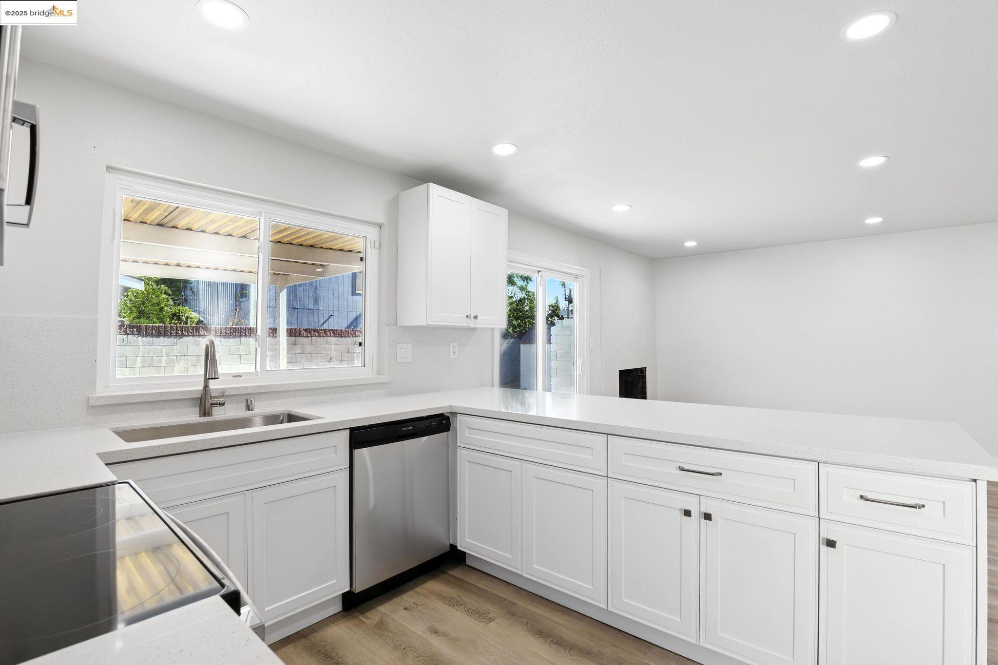 Detail Gallery Image 13 of 27 For 96 Coral Ln, Suisun City,  CA 94585 - 3 Beds | 2 Baths