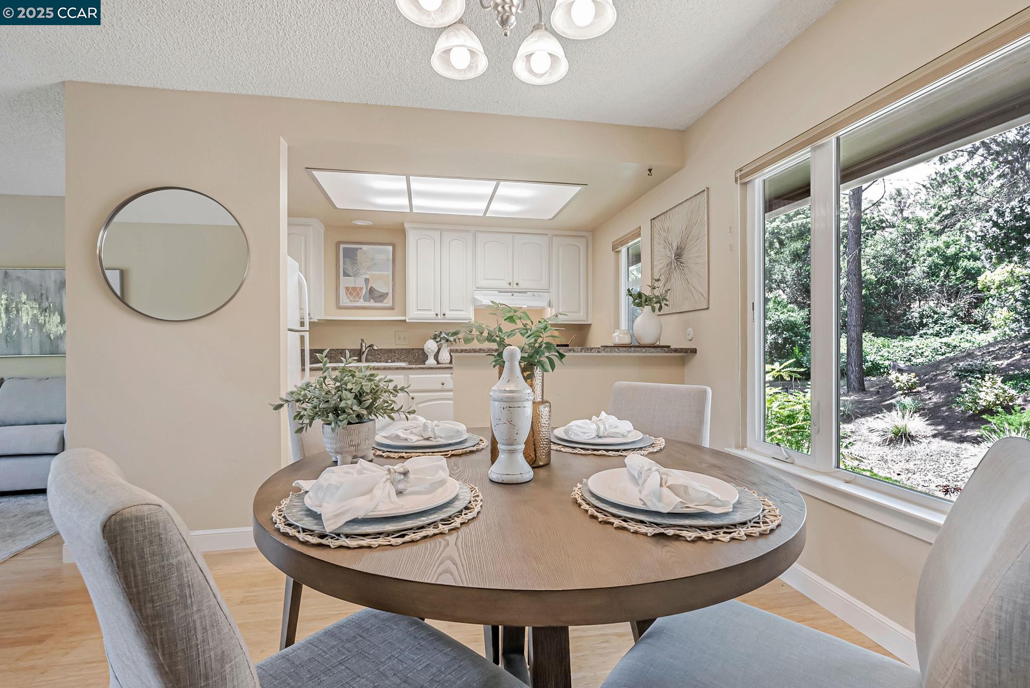 Detail Gallery Image 12 of 35 For 3395 Tice Creek Dr #2,  Walnut Creek,  CA 94595 - 1 Beds | 1 Baths