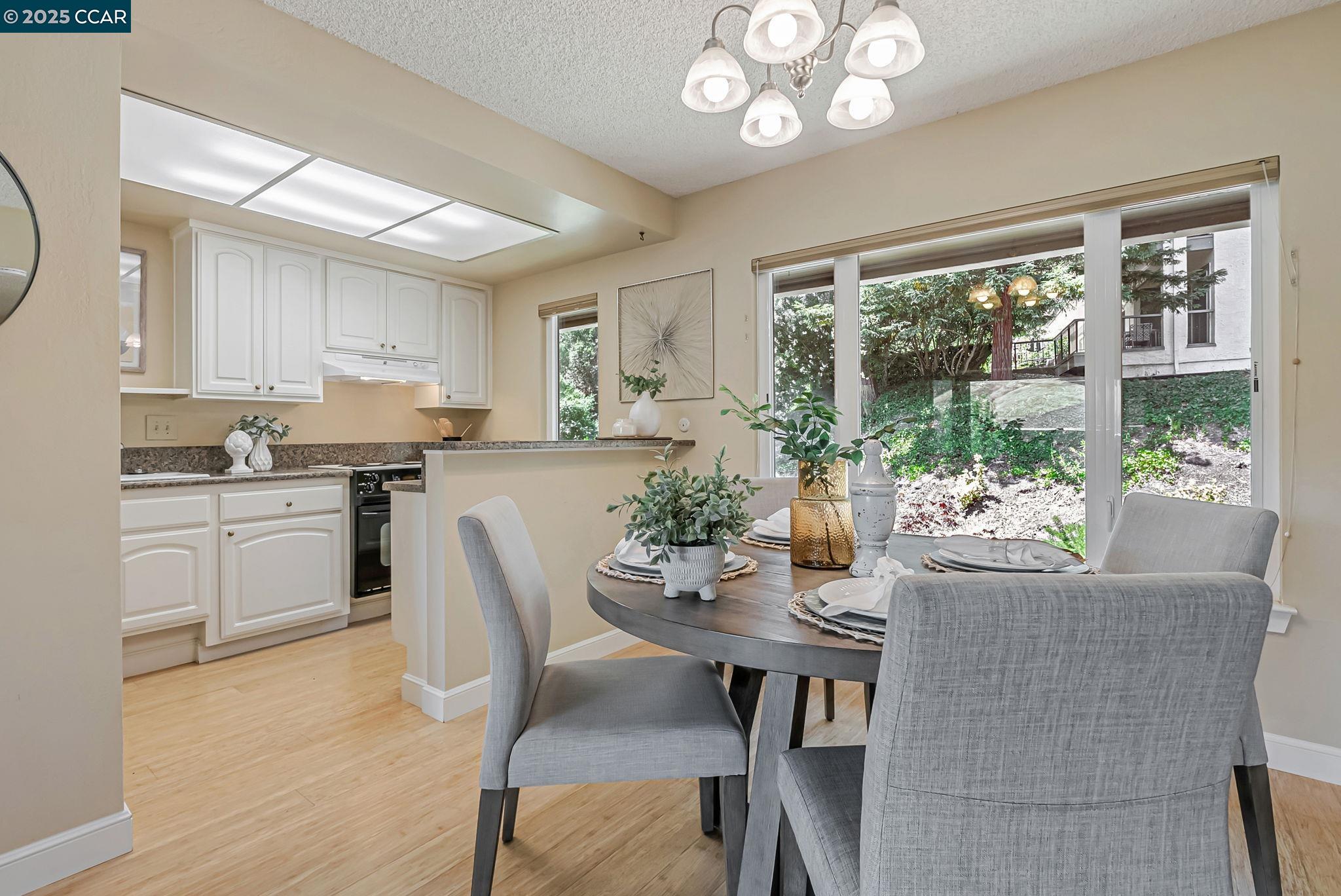 Detail Gallery Image 13 of 35 For 3395 Tice Creek Dr #2,  Walnut Creek,  CA 94595 - 1 Beds | 1 Baths