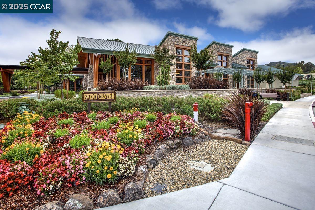 Detail Gallery Image 24 of 35 For 3395 Tice Creek Dr #2,  Walnut Creek,  CA 94595 - 1 Beds | 1 Baths