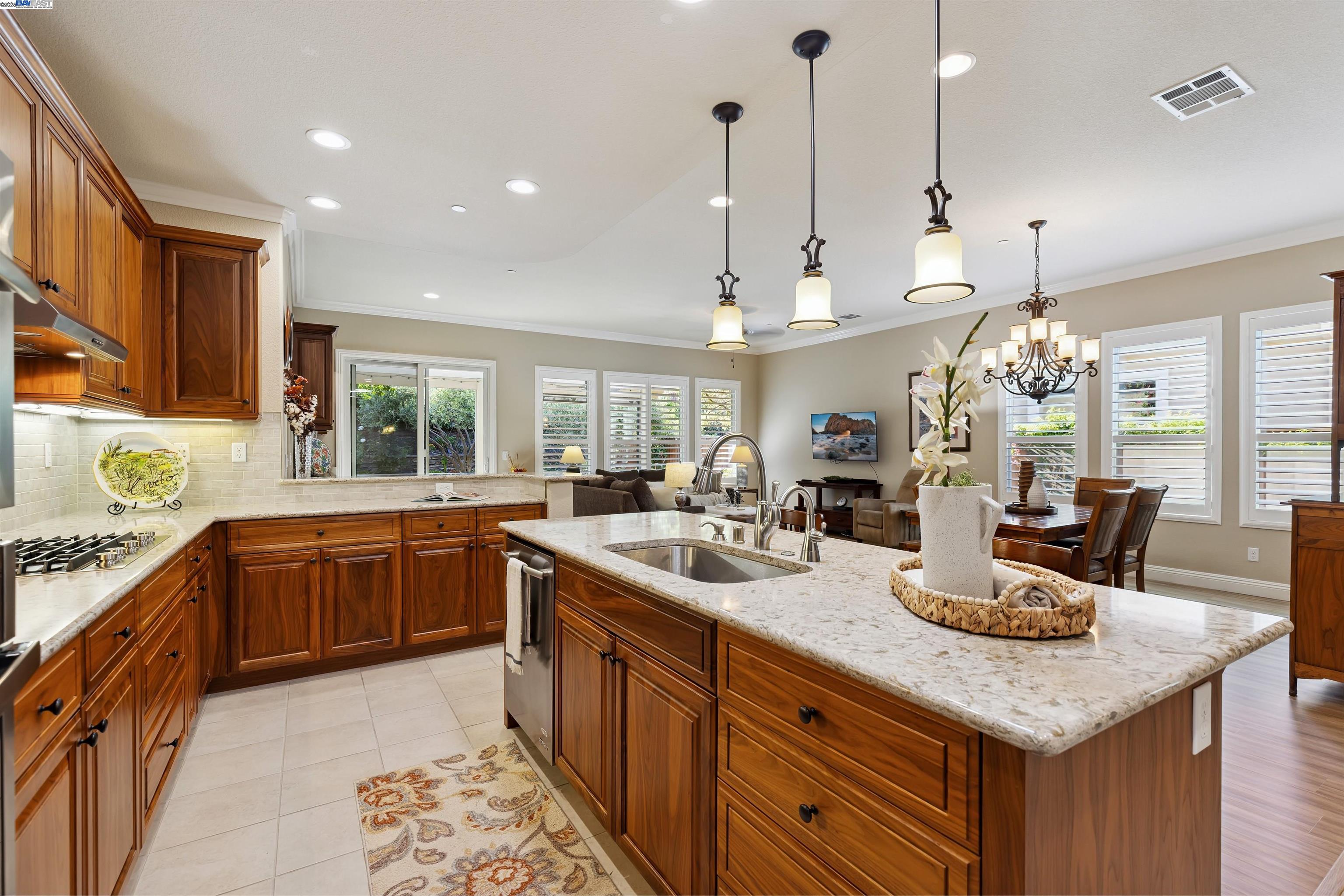 Detail Gallery Image 8 of 53 For 1748 Veneto Ln, Brentwood,  CA 94513 - 2 Beds | 2 Baths