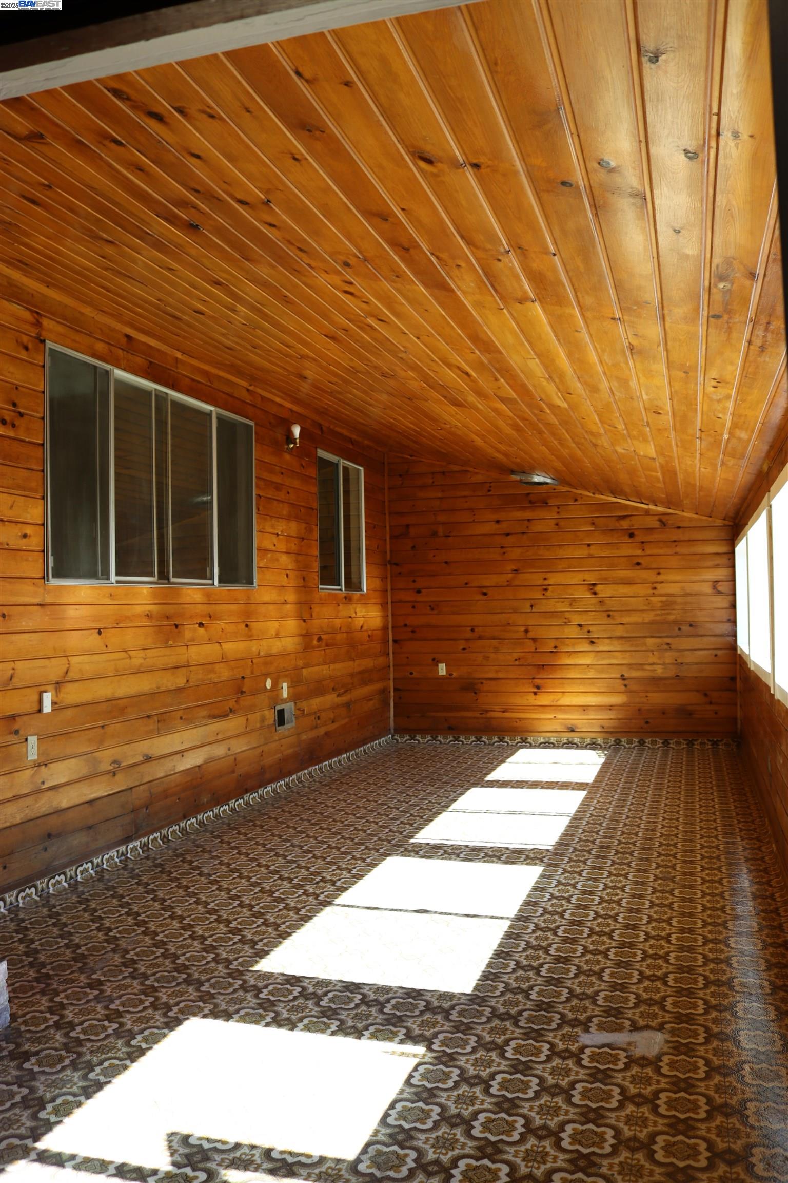 Detail Gallery Image 11 of 22 For 2732 Lincoln Ln, Antioch,  CA 94509 - 3 Beds | 2 Baths