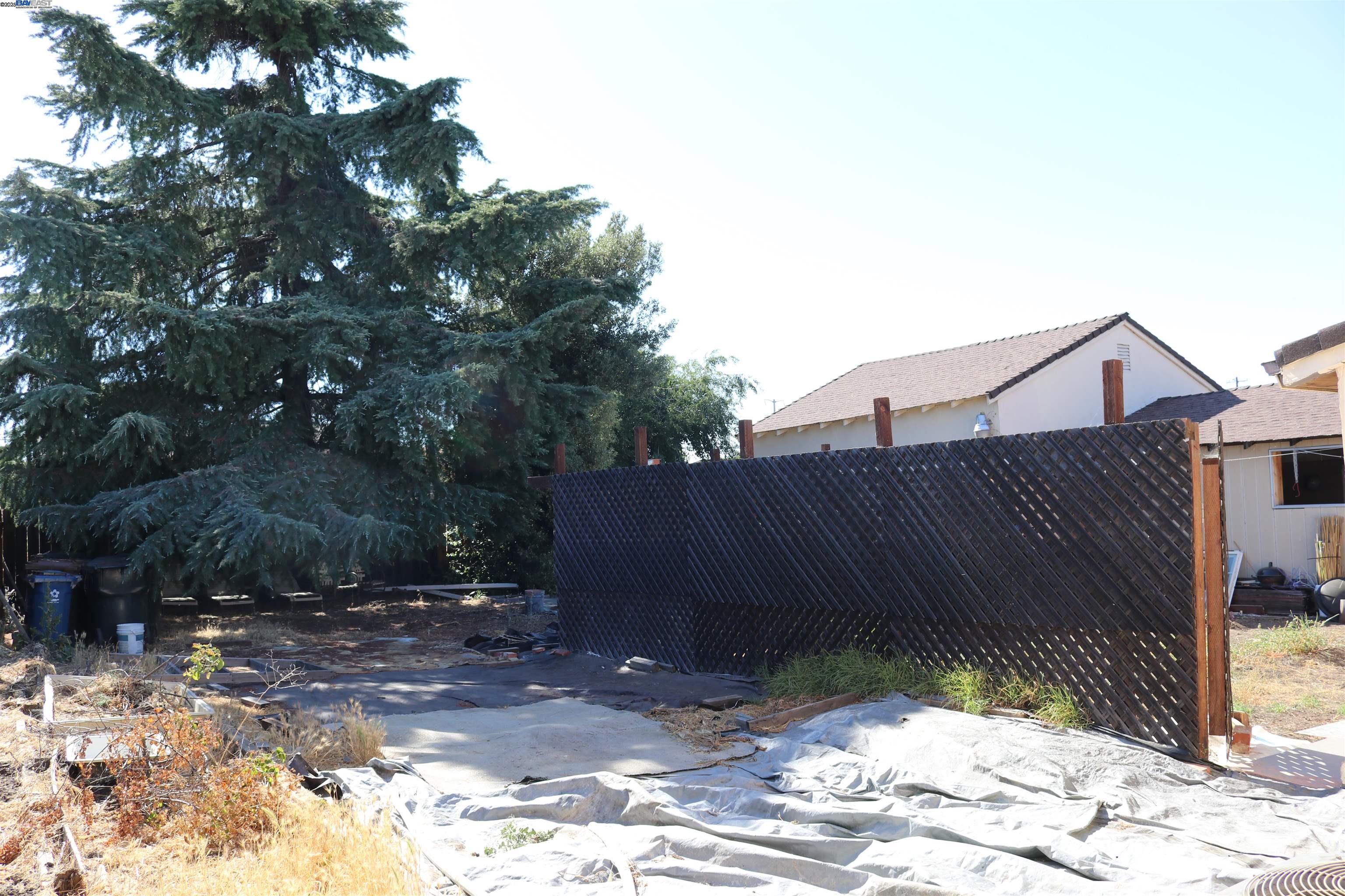 Detail Gallery Image 21 of 22 For 2732 Lincoln Ln, Antioch,  CA 94509 - 3 Beds | 2 Baths