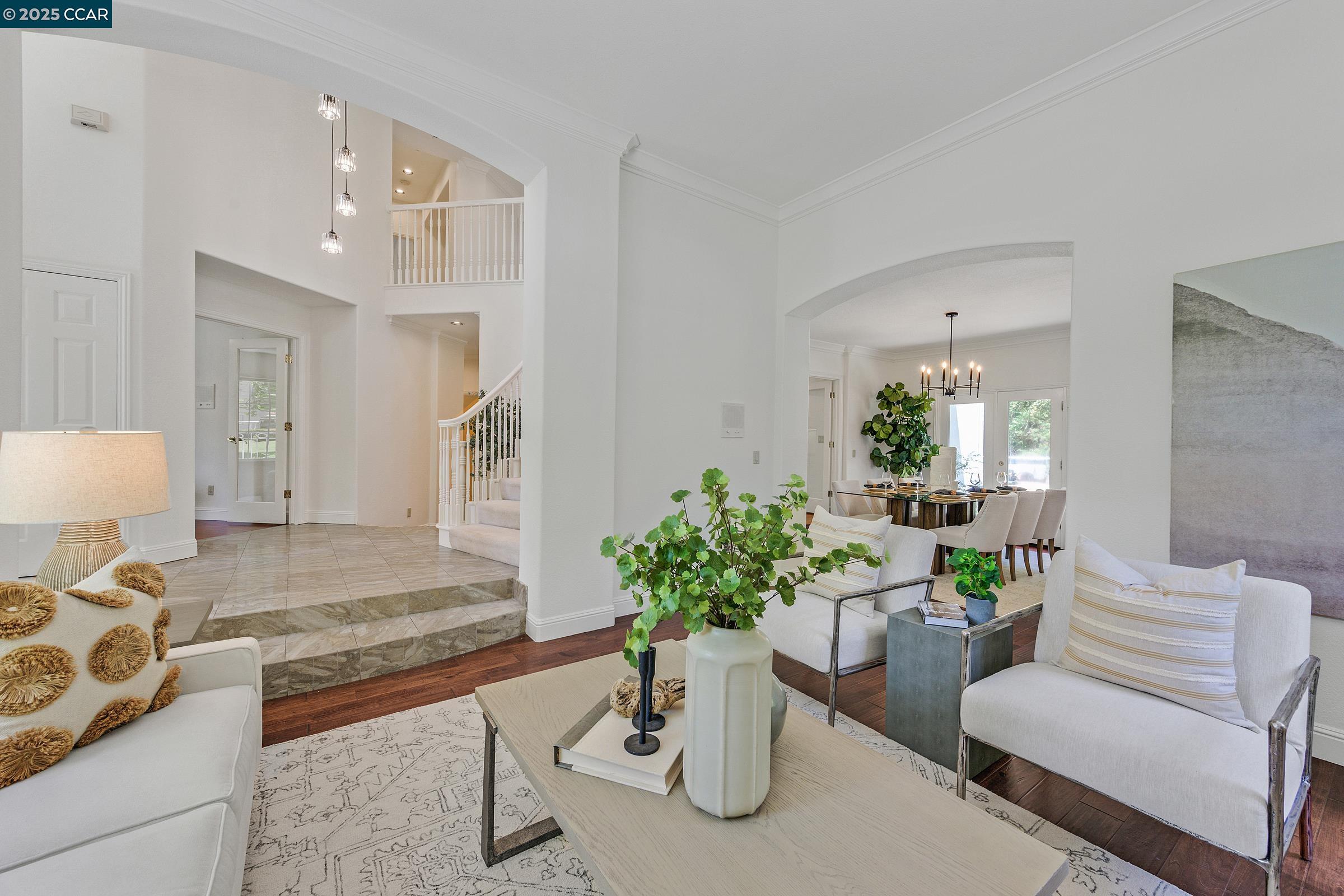 Detail Gallery Image 11 of 60 For 4253 Golden Oak Ct, Danville,  CA 94506 - 5 Beds | 3/1 Baths