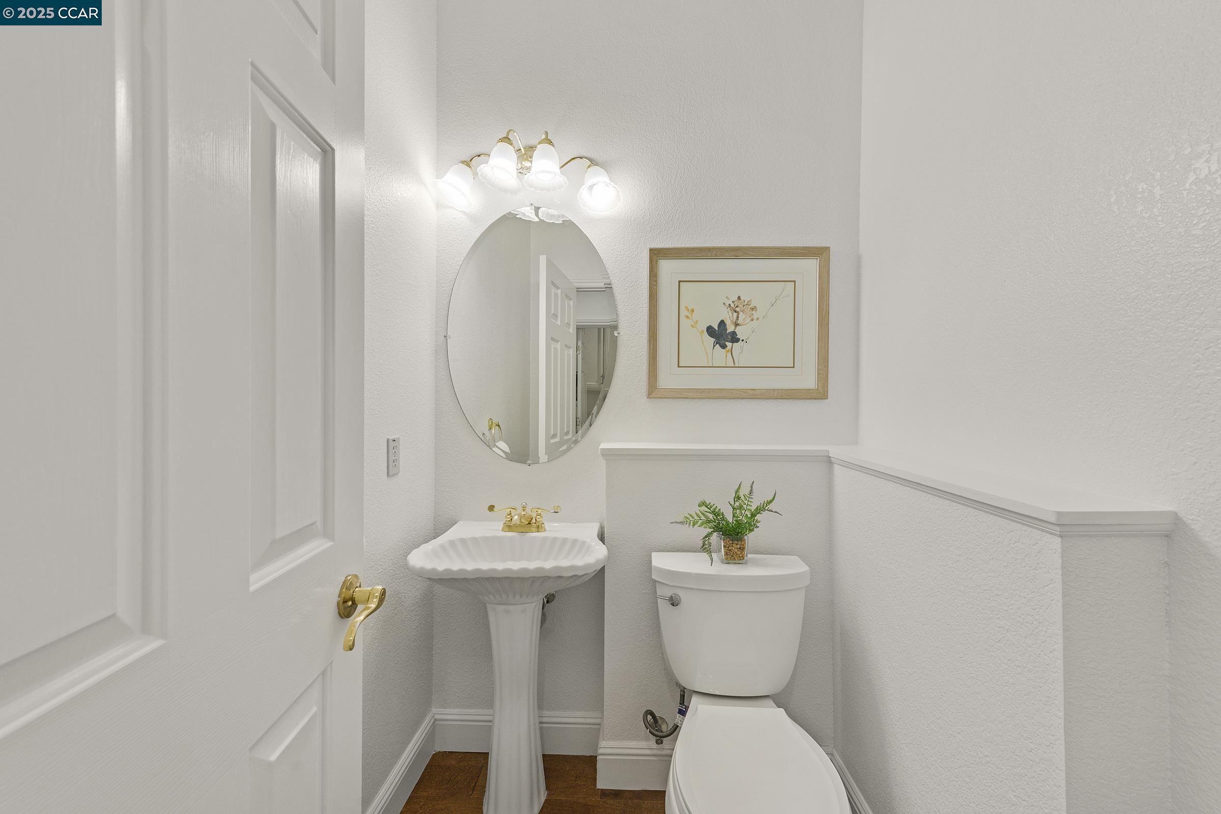 Detail Gallery Image 35 of 60 For 4253 Golden Oak Ct, Danville,  CA 94506 - 5 Beds | 3/1 Baths