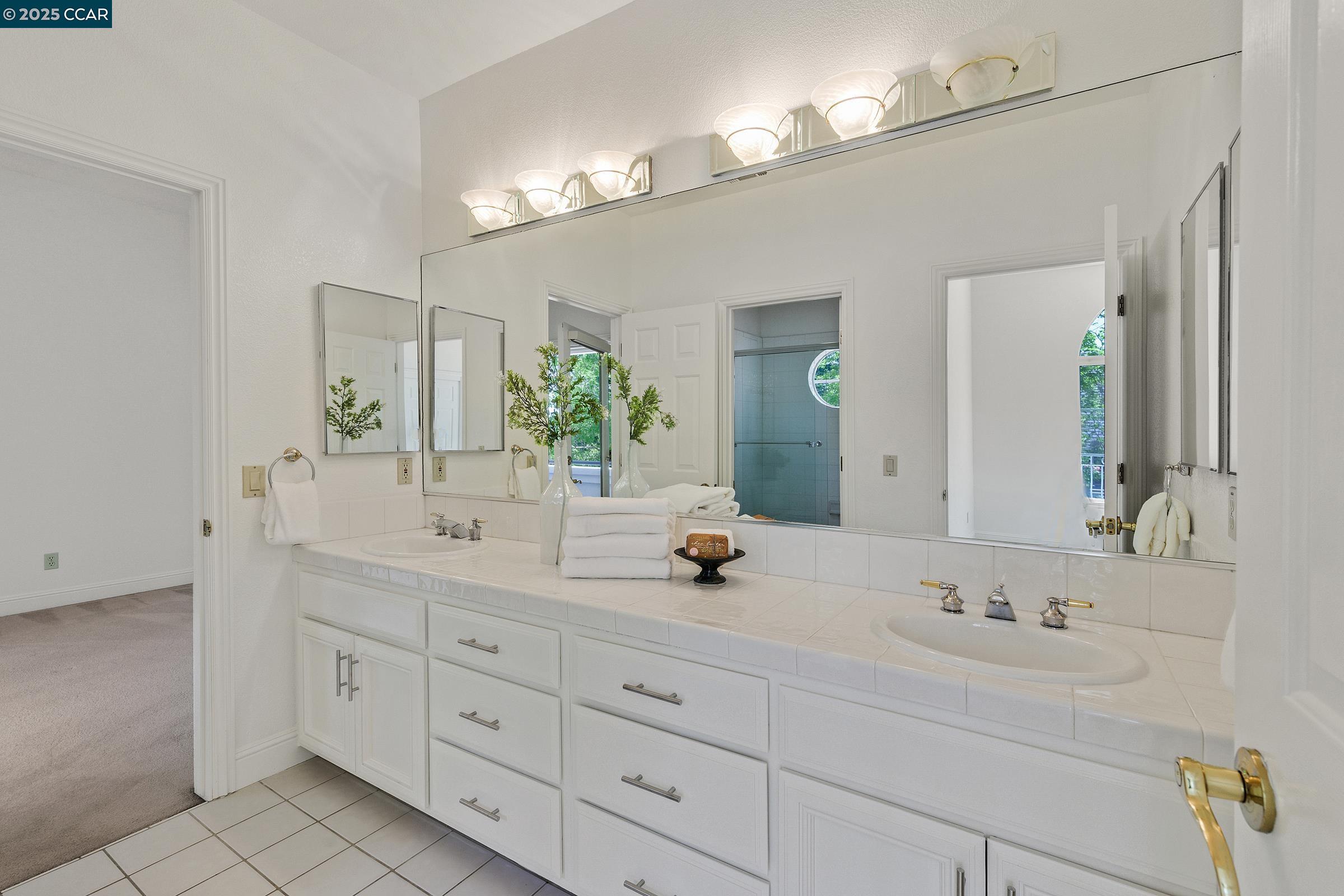 Detail Gallery Image 44 of 60 For 4253 Golden Oak Ct, Danville,  CA 94506 - 5 Beds | 3/1 Baths