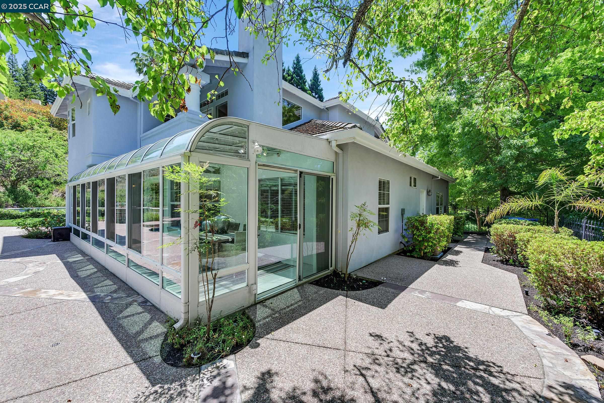 Detail Gallery Image 46 of 60 For 4253 Golden Oak Ct, Danville,  CA 94506 - 5 Beds | 3/1 Baths