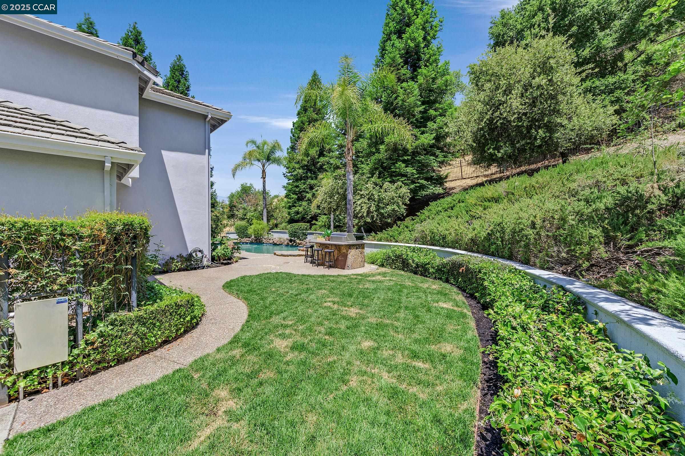 Detail Gallery Image 52 of 60 For 4253 Golden Oak Ct, Danville,  CA 94506 - 5 Beds | 3/1 Baths