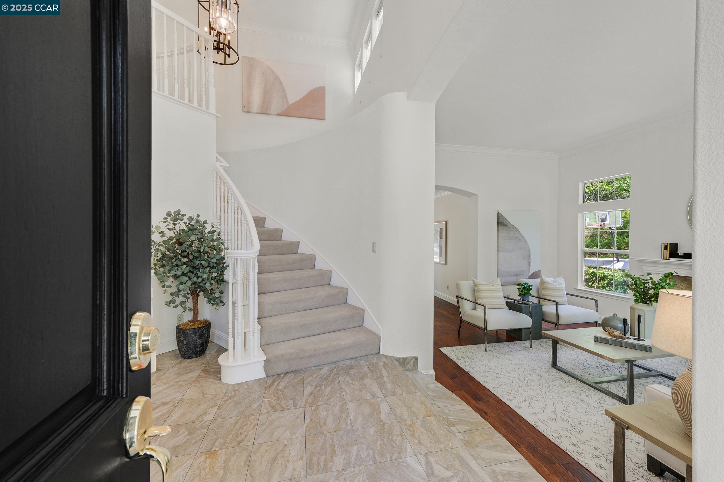 Detail Gallery Image 8 of 60 For 4253 Golden Oak Ct, Danville,  CA 94506 - 5 Beds | 3/1 Baths