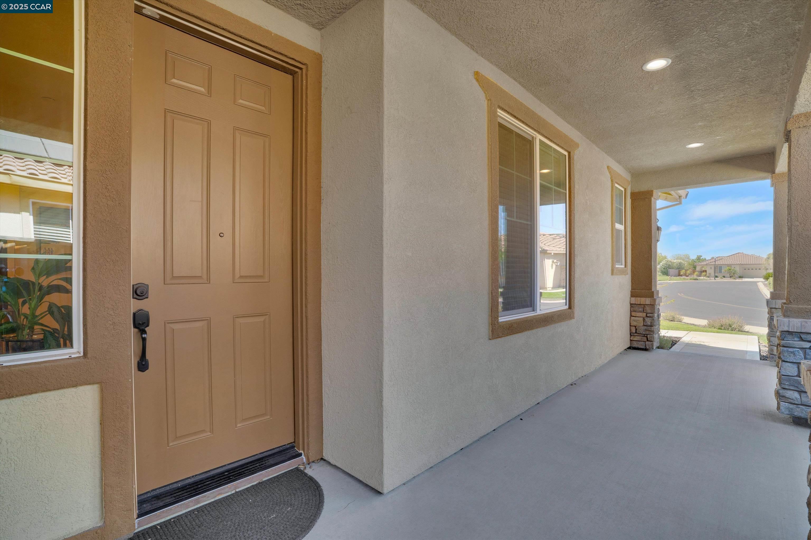 Detail Gallery Image 4 of 42 For 8275 Brookhaven Cir, Discovery Bay,  CA 94505 - 3 Beds | 2 Baths