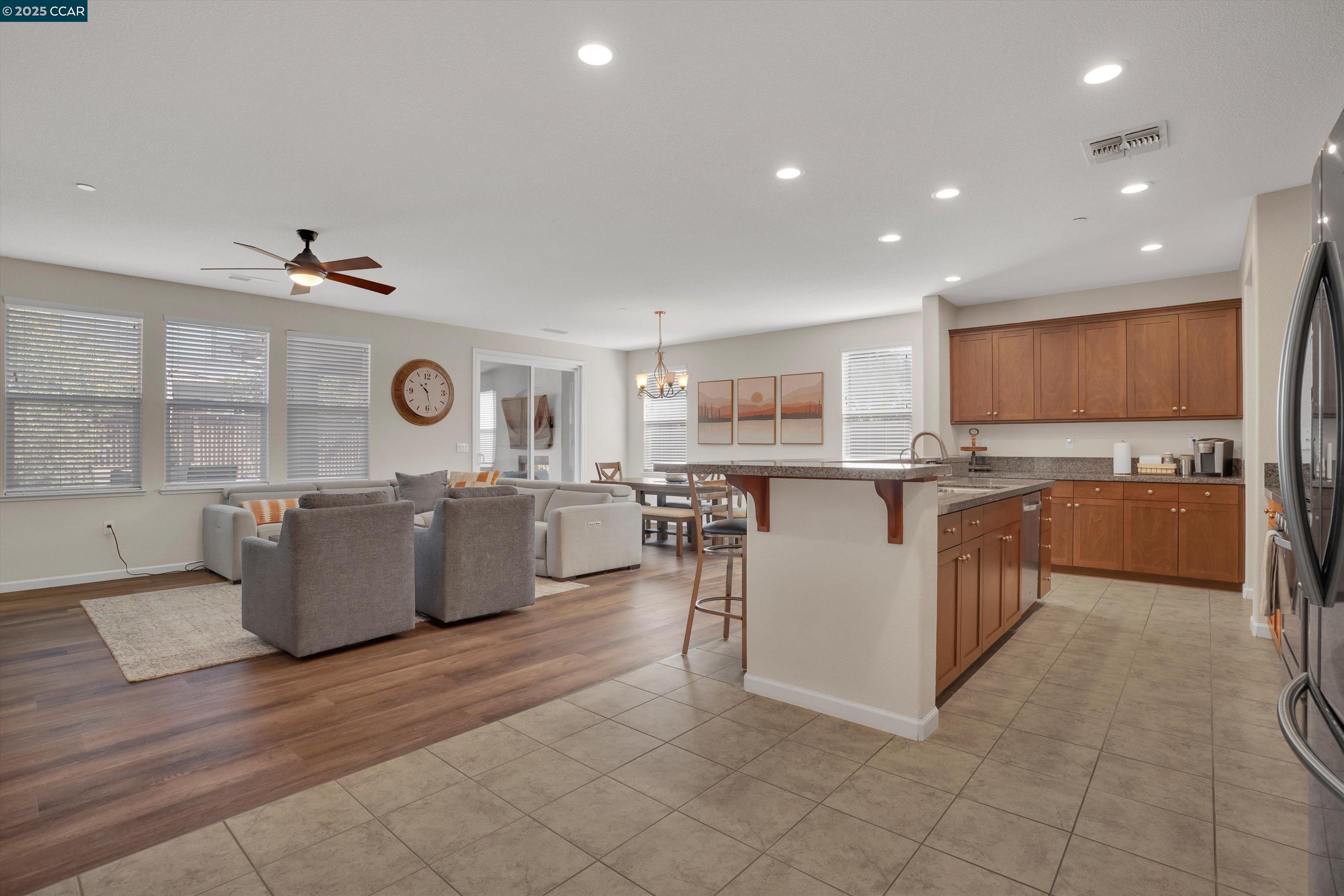 Detail Gallery Image 7 of 42 For 8275 Brookhaven Cir, Discovery Bay,  CA 94505 - 3 Beds | 2 Baths