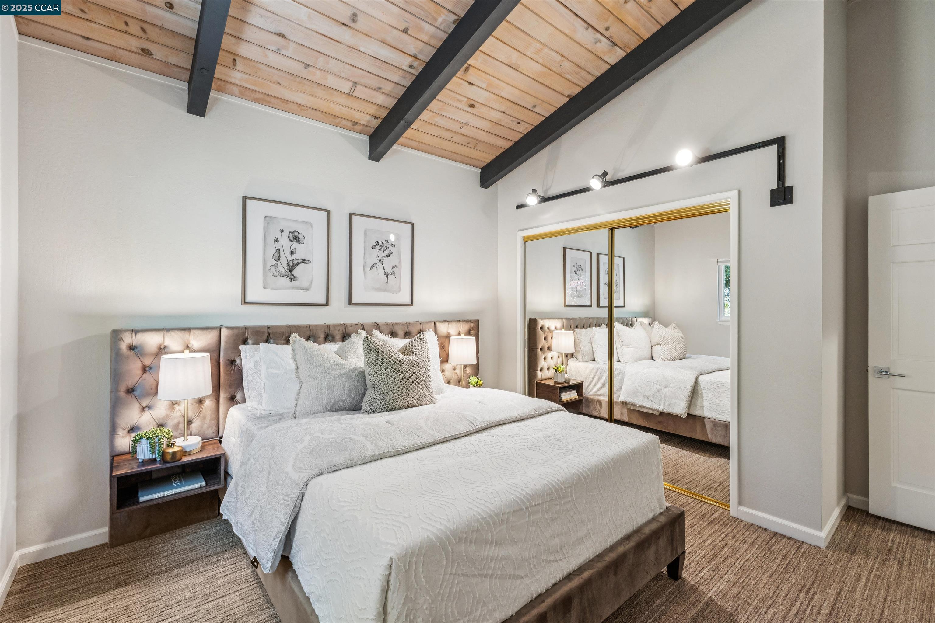 Detail Gallery Image 15 of 36 For 901 Carol Ln, Lafayette,  CA 94549 - 6 Beds | 3 Baths