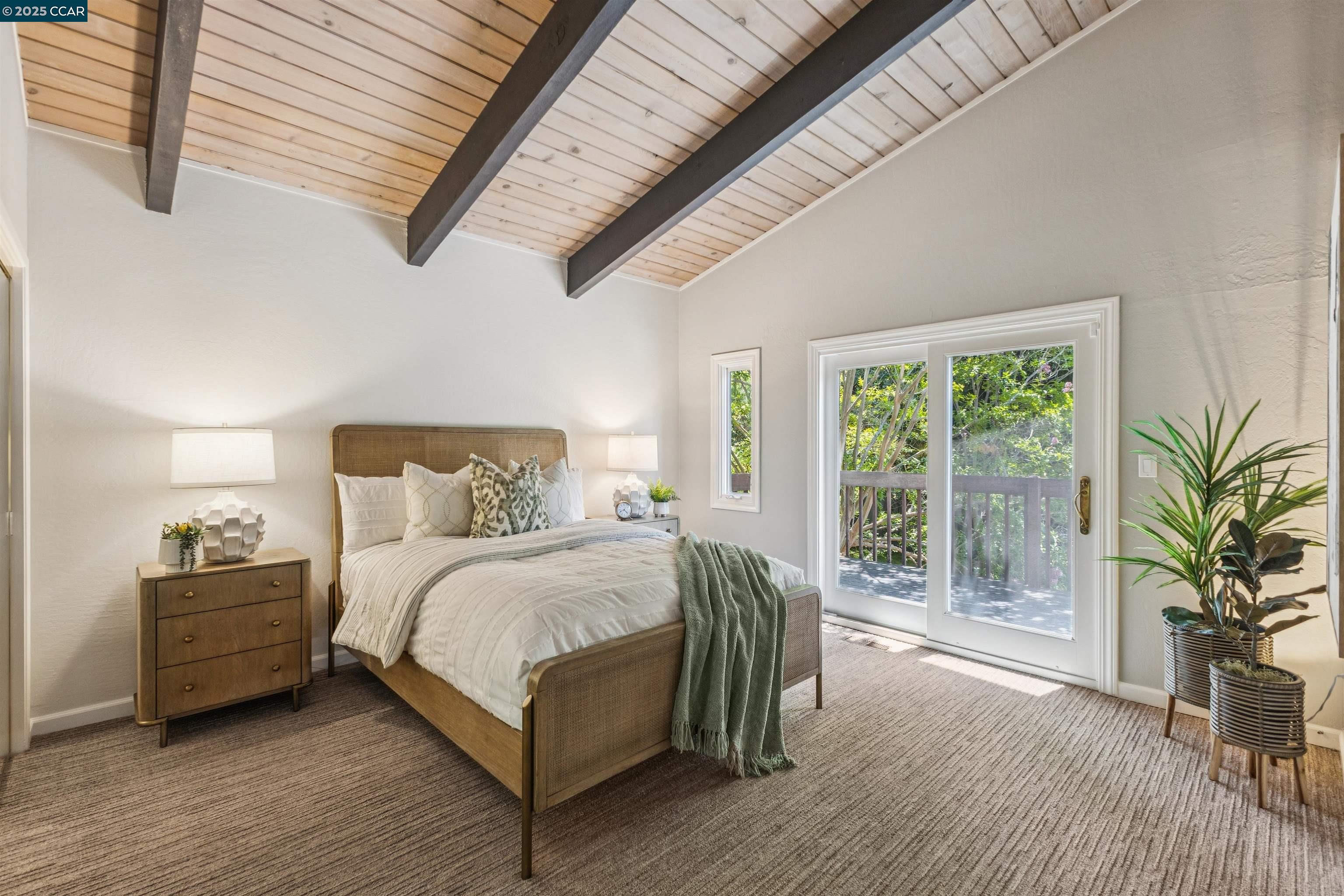 Detail Gallery Image 17 of 36 For 901 Carol Ln, Lafayette,  CA 94549 - 6 Beds | 3 Baths