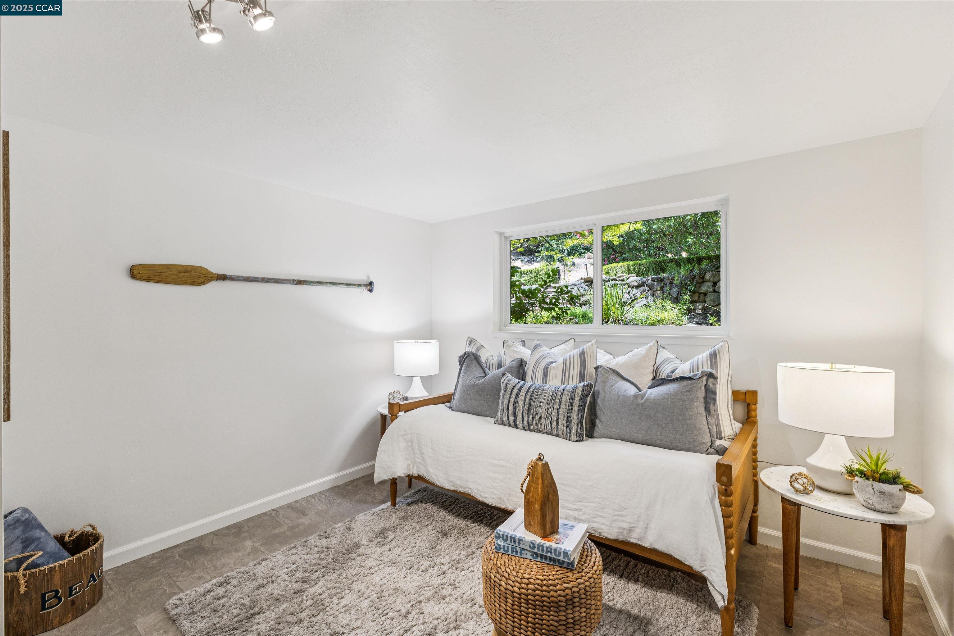 Detail Gallery Image 23 of 36 For 901 Carol Ln, Lafayette,  CA 94549 - 6 Beds | 3 Baths