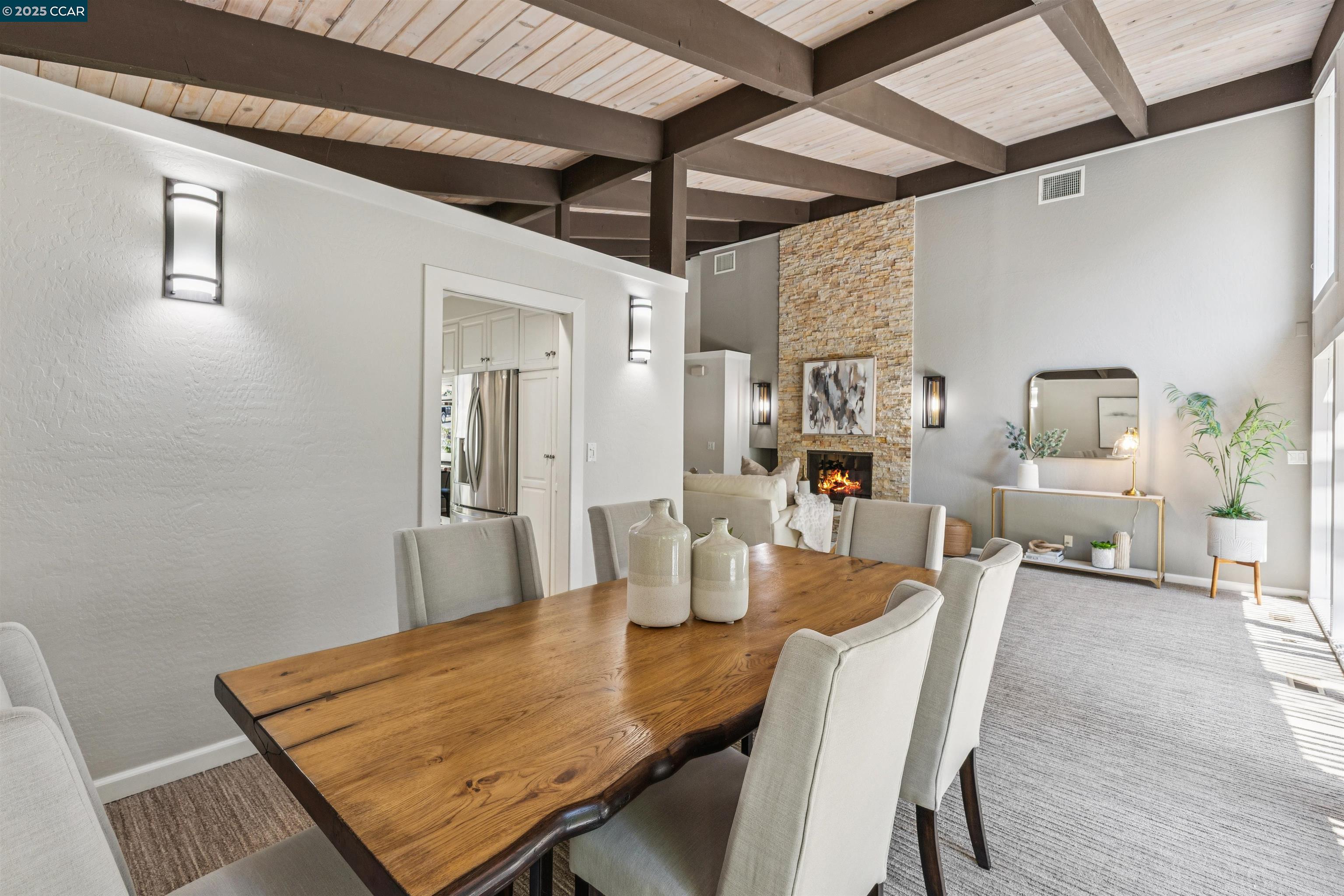 Detail Gallery Image 8 of 36 For 901 Carol Ln, Lafayette,  CA 94549 - 6 Beds | 3 Baths
