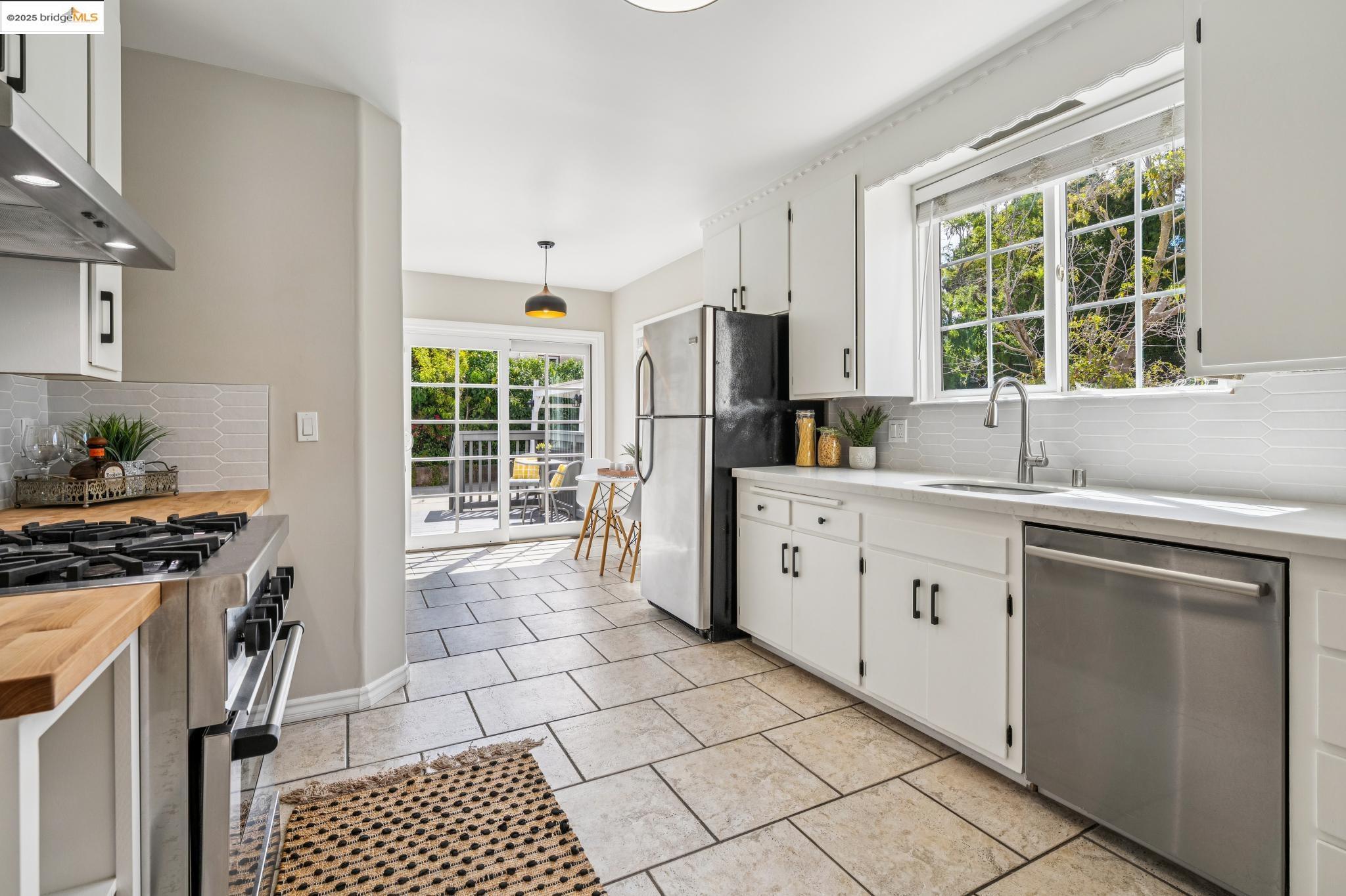 Detail Gallery Image 16 of 60 For 550 Mclaughlin St, Richmond,  CA 94805 - 2 Beds | 1/1 Baths