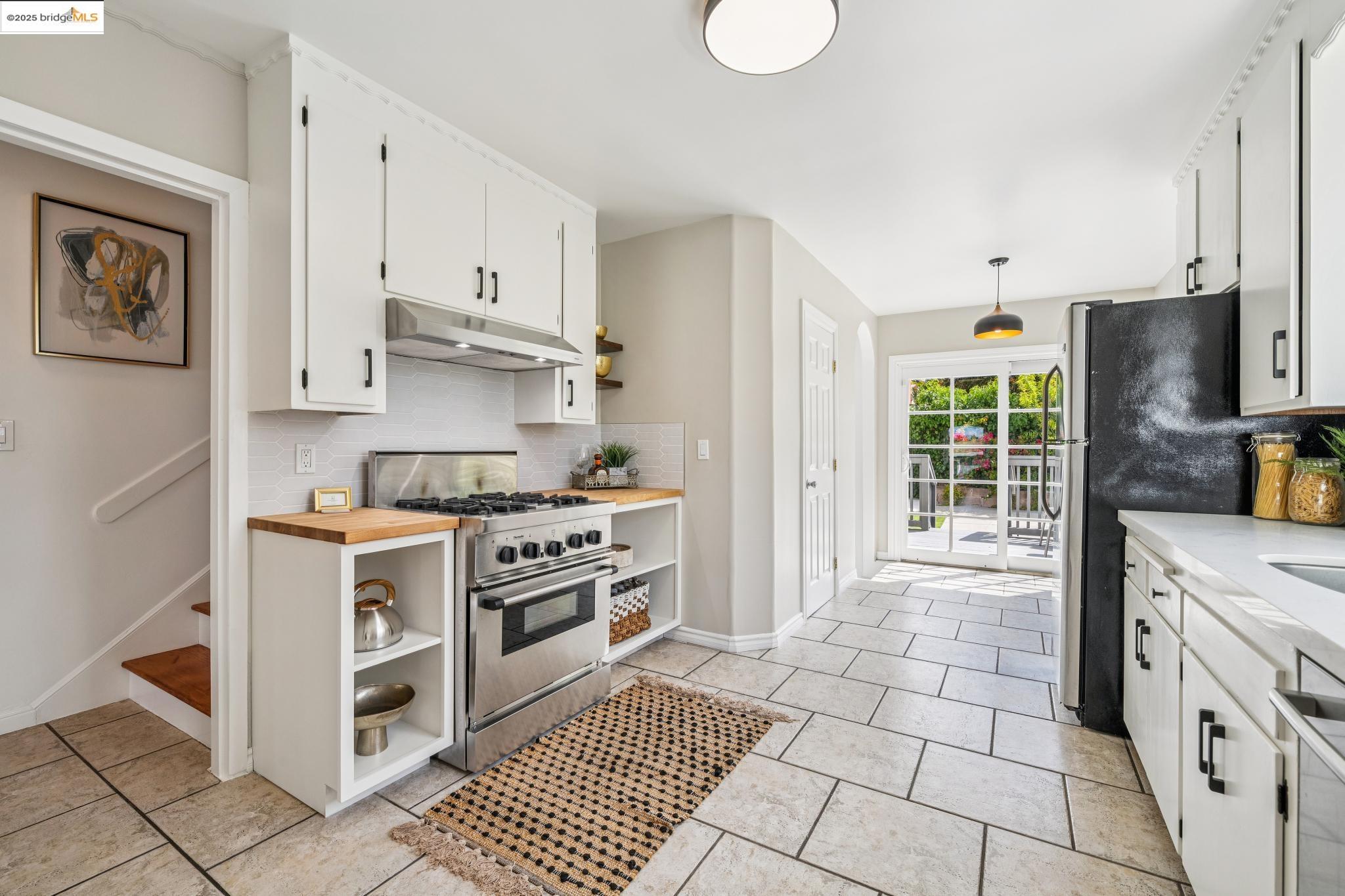 Detail Gallery Image 17 of 60 For 550 Mclaughlin St, Richmond,  CA 94805 - 2 Beds | 1/1 Baths