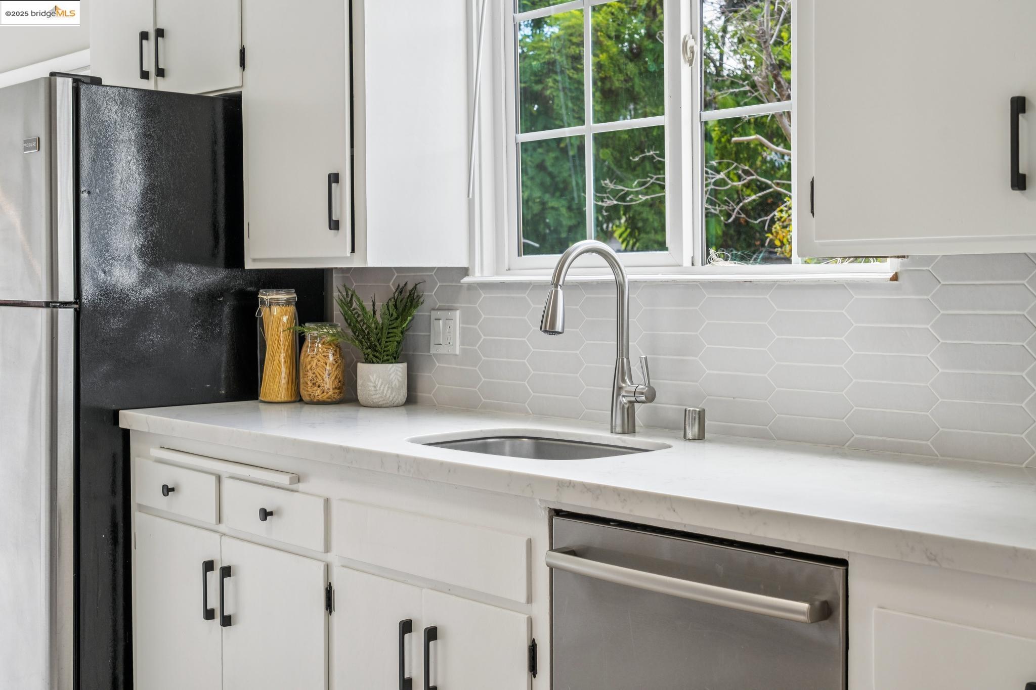 Detail Gallery Image 22 of 60 For 550 Mclaughlin St, Richmond,  CA 94805 - 2 Beds | 1/1 Baths