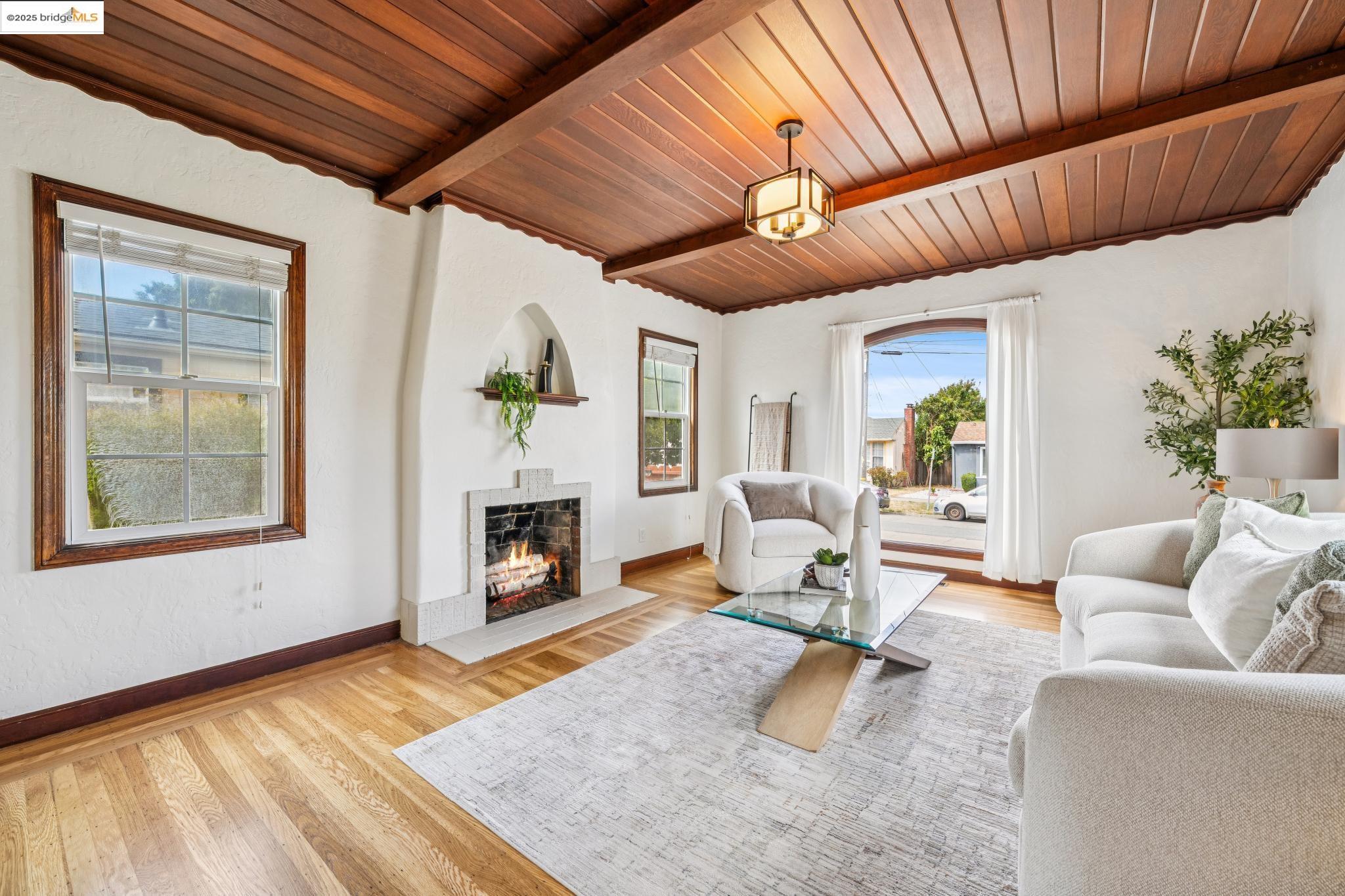 Detail Gallery Image 4 of 60 For 550 Mclaughlin St, Richmond,  CA 94805 - 2 Beds | 1/1 Baths