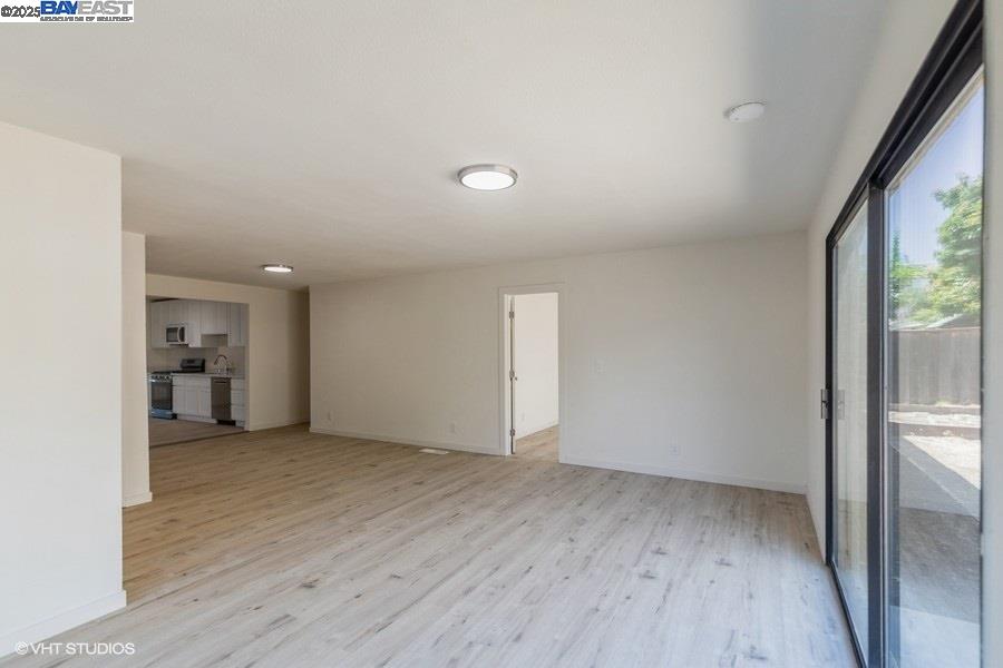 Detail Gallery Image 16 of 30 For 26676 Colette St, Hayward,  CA 94544 - 6 Beds | 3 Baths