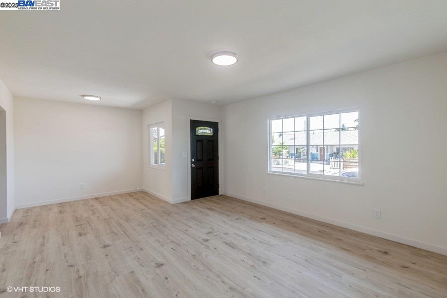 Detail Gallery Image 7 of 30 For 26676 Colette St, Hayward,  CA 94544 - 6 Beds | 3 Baths