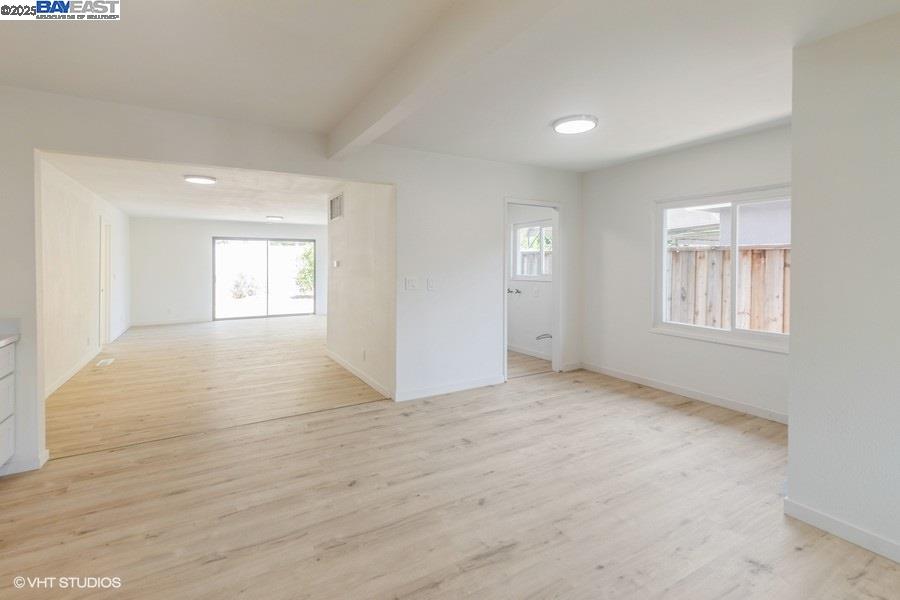Detail Gallery Image 9 of 30 For 26676 Colette St, Hayward,  CA 94544 - 6 Beds | 3 Baths