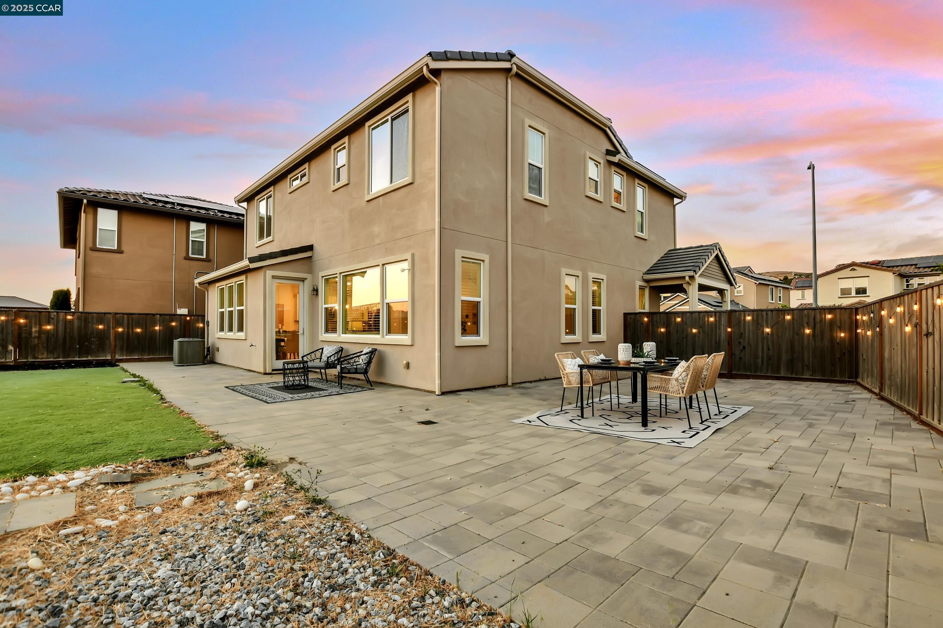 Detail Gallery Image 34 of 38 For 8723 Aquamarine Dr., Vallejo,  CA 94591 - 4 Beds | 3 Baths