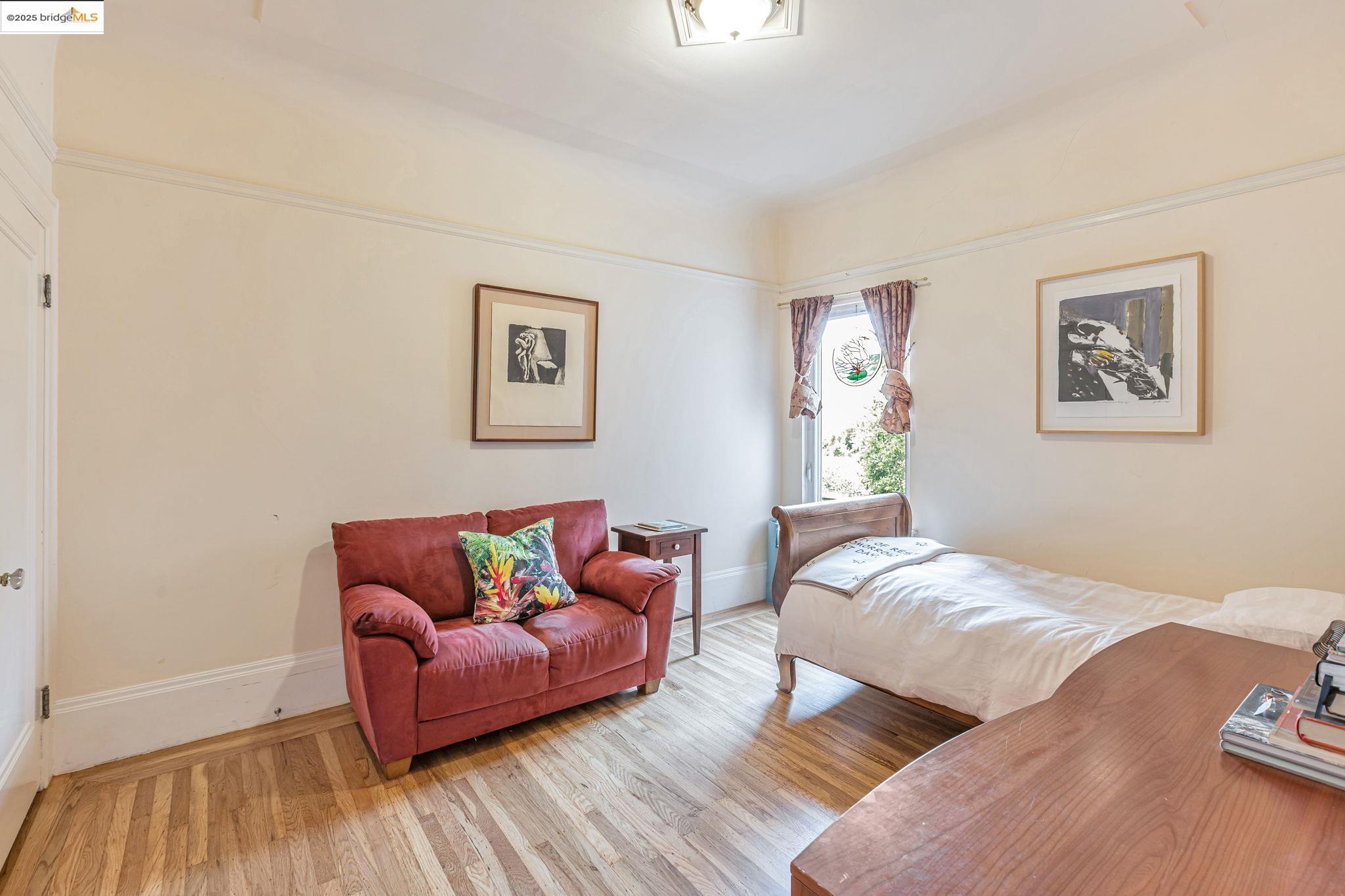 Detail Gallery Image 18 of 60 For 2033 Clement St, San Francisco,  CA 94121 - 5 Beds | 3/1 Baths