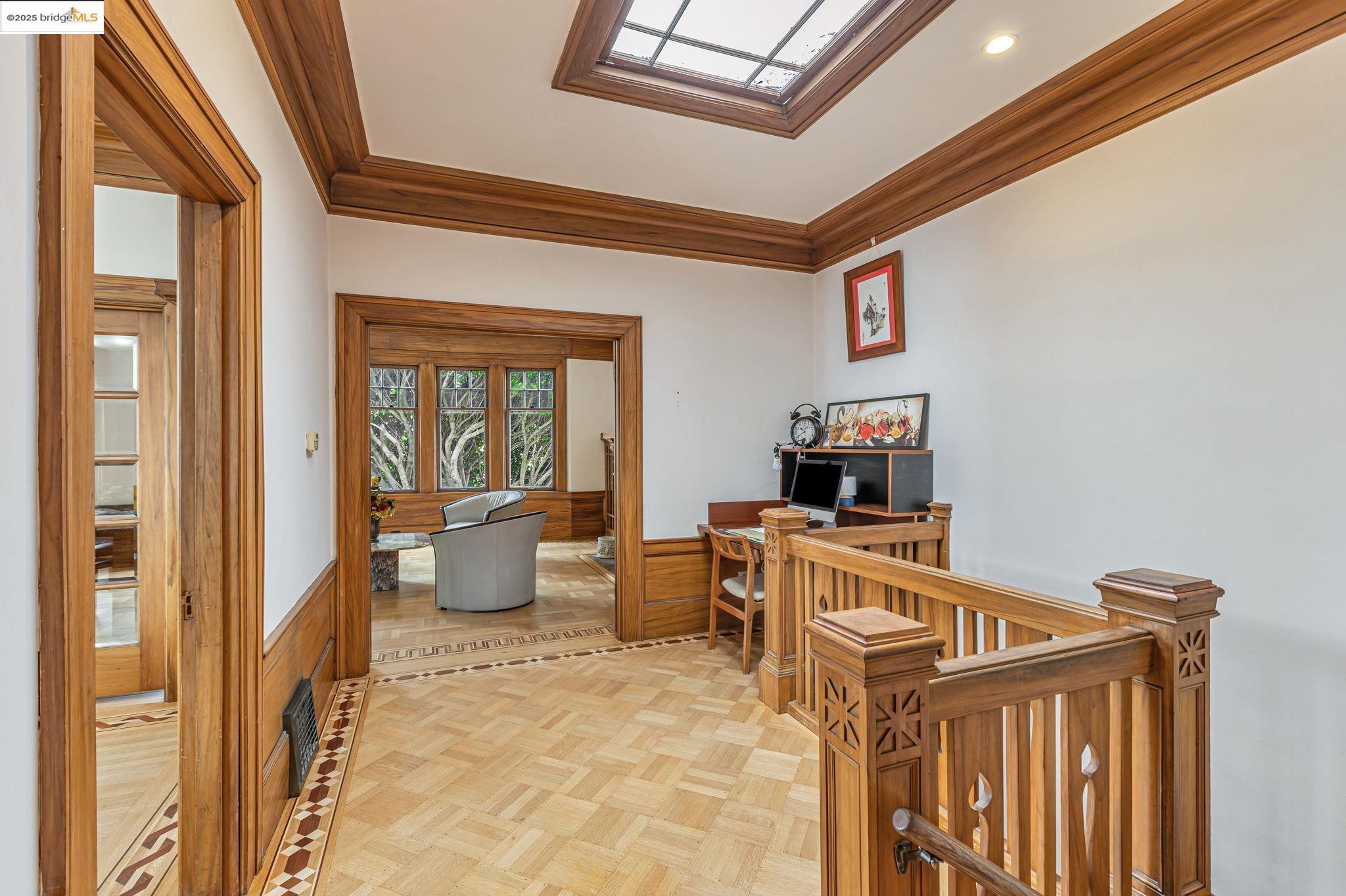 Detail Gallery Image 4 of 60 For 2033 Clement St, San Francisco,  CA 94121 - 5 Beds | 3/1 Baths