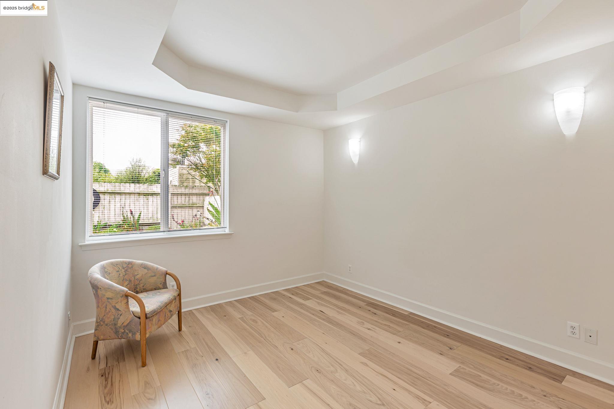 Detail Gallery Image 39 of 60 For 2033 Clement St, San Francisco,  CA 94121 - 5 Beds | 3/1 Baths