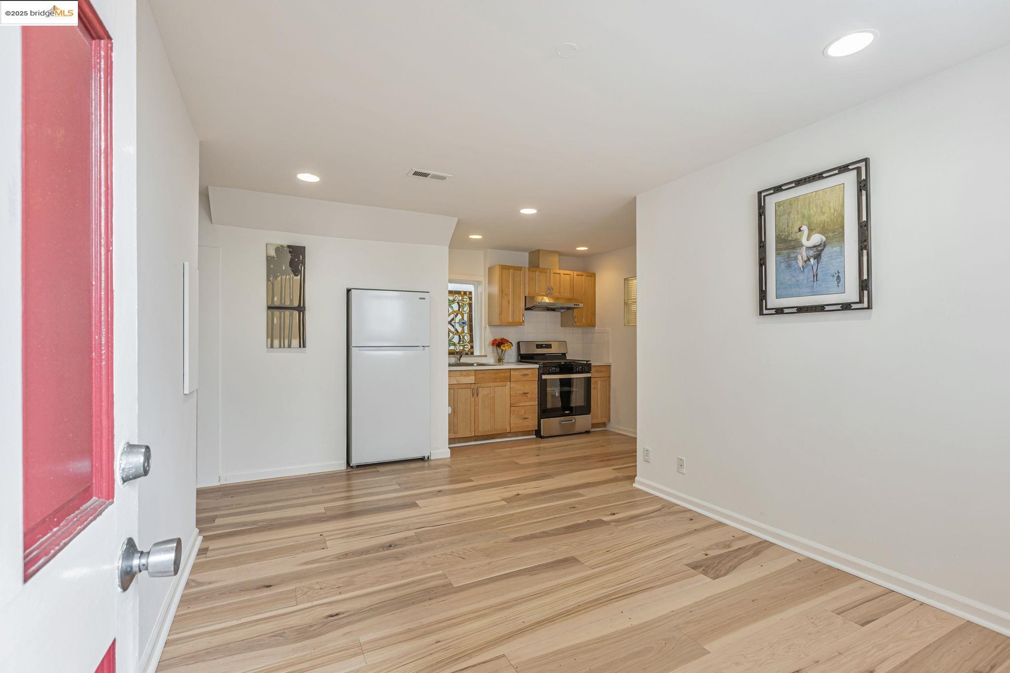 Detail Gallery Image 48 of 60 For 2033 Clement St, San Francisco,  CA 94121 - 5 Beds | 3/1 Baths