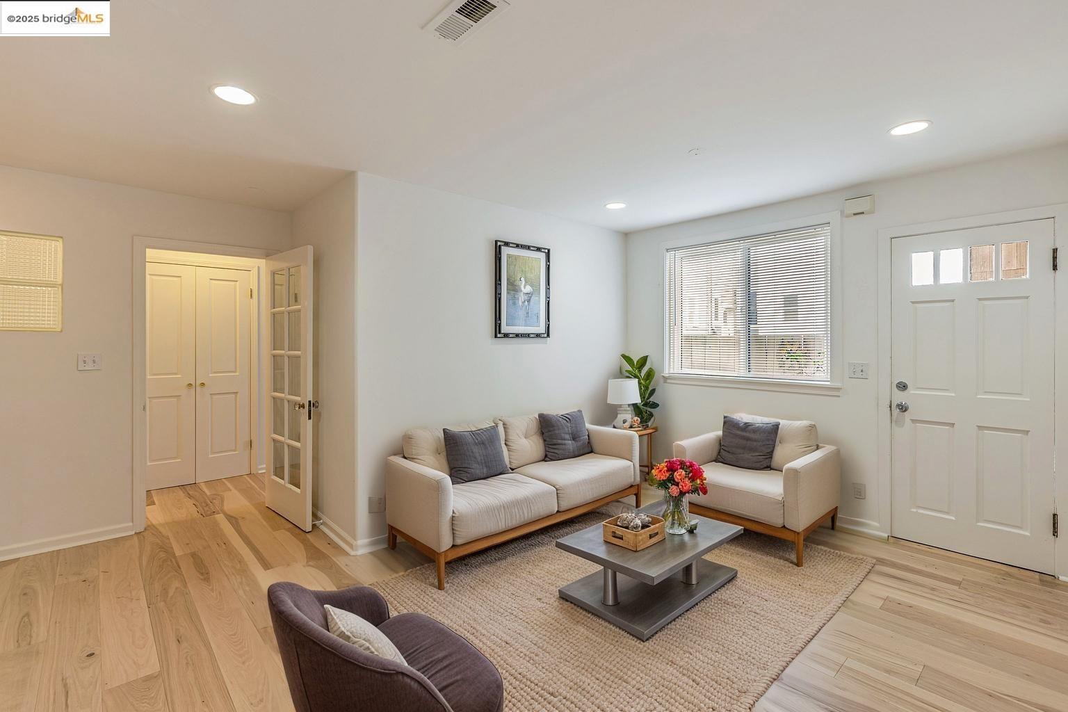 Detail Gallery Image 53 of 60 For 2033 Clement St, San Francisco,  CA 94121 - 5 Beds | 3/1 Baths