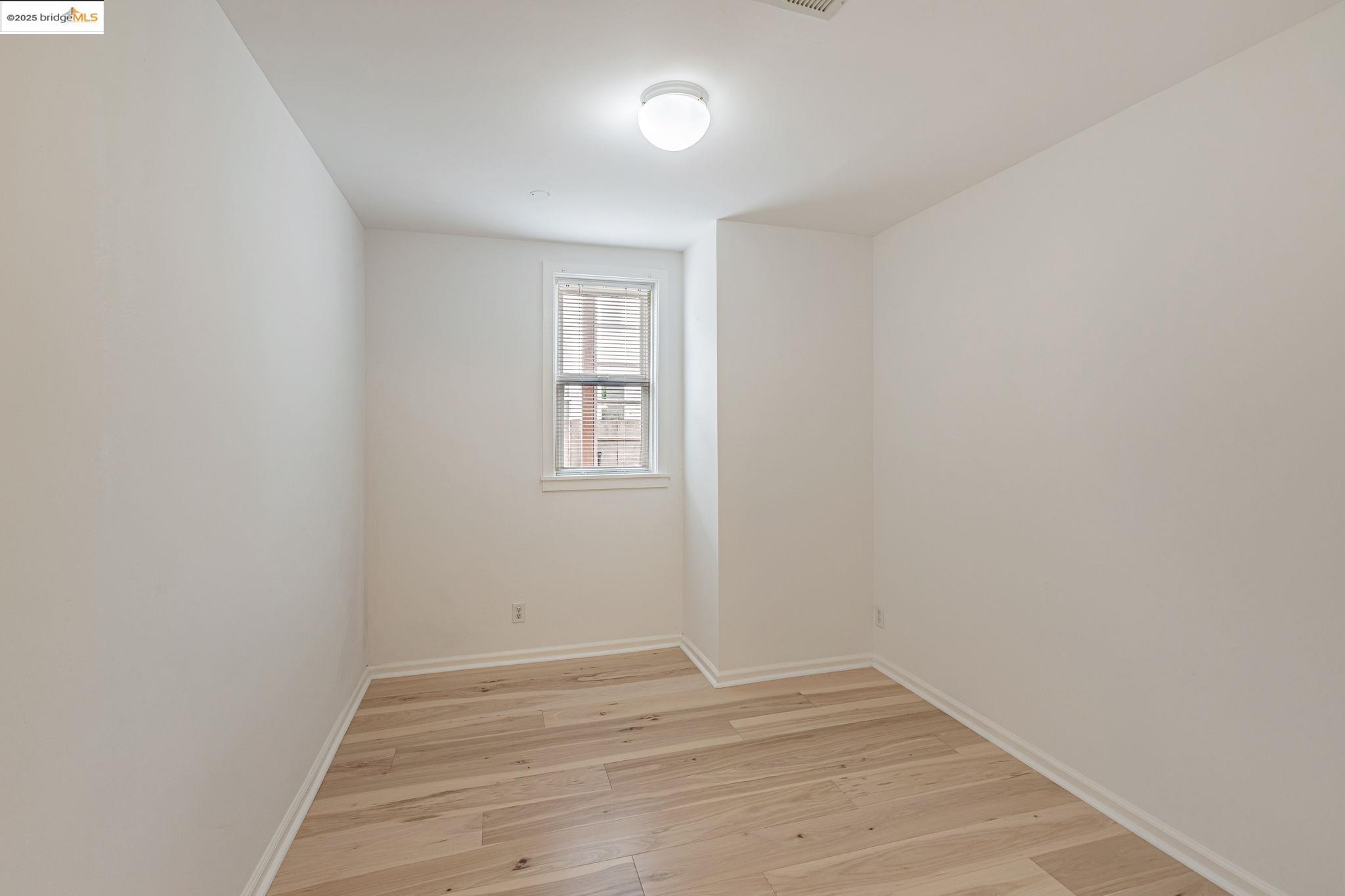 Detail Gallery Image 55 of 60 For 2033 Clement St, San Francisco,  CA 94121 - 5 Beds | 3/1 Baths