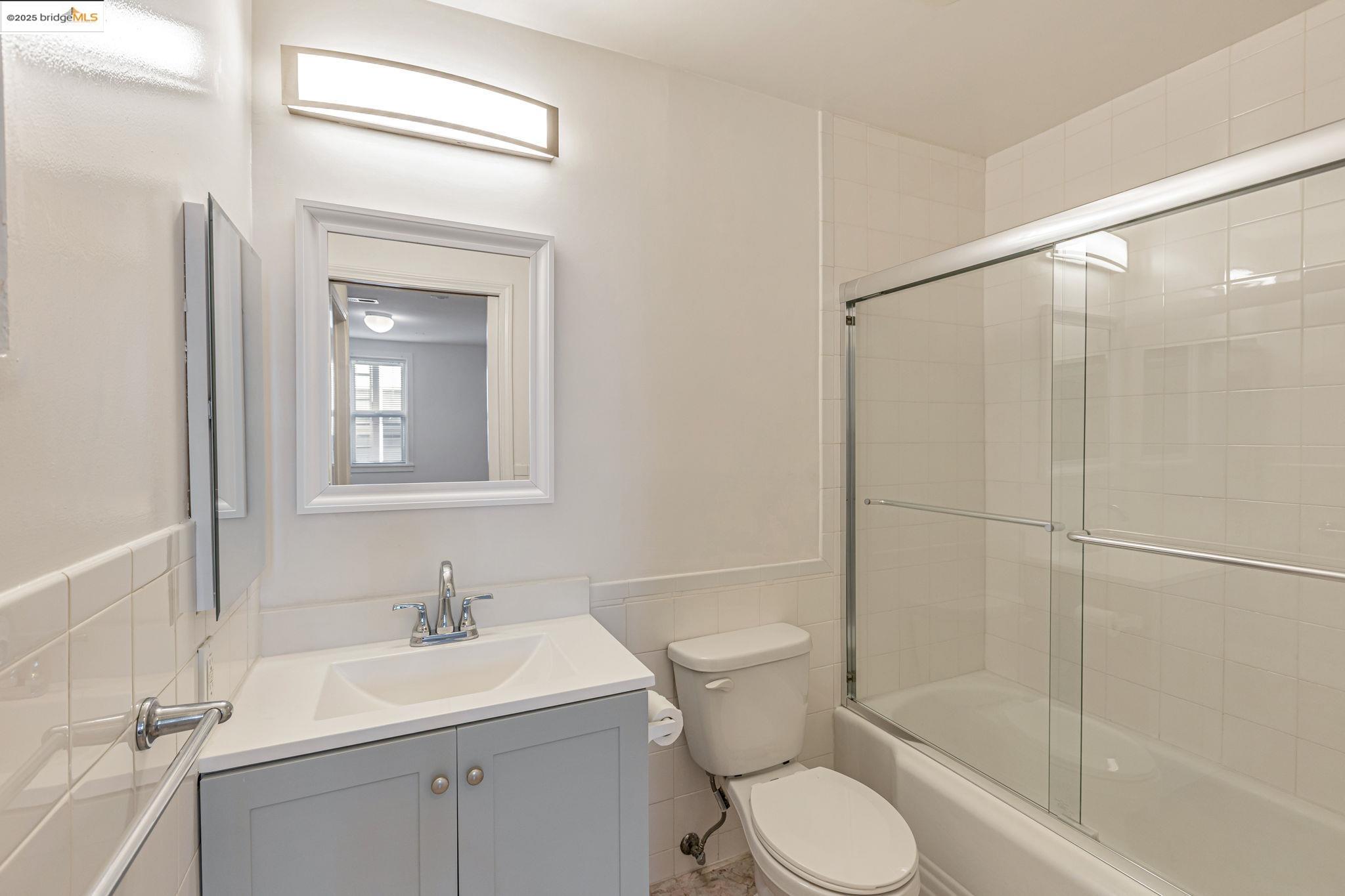Detail Gallery Image 57 of 60 For 2033 Clement St, San Francisco,  CA 94121 - 5 Beds | 3/1 Baths