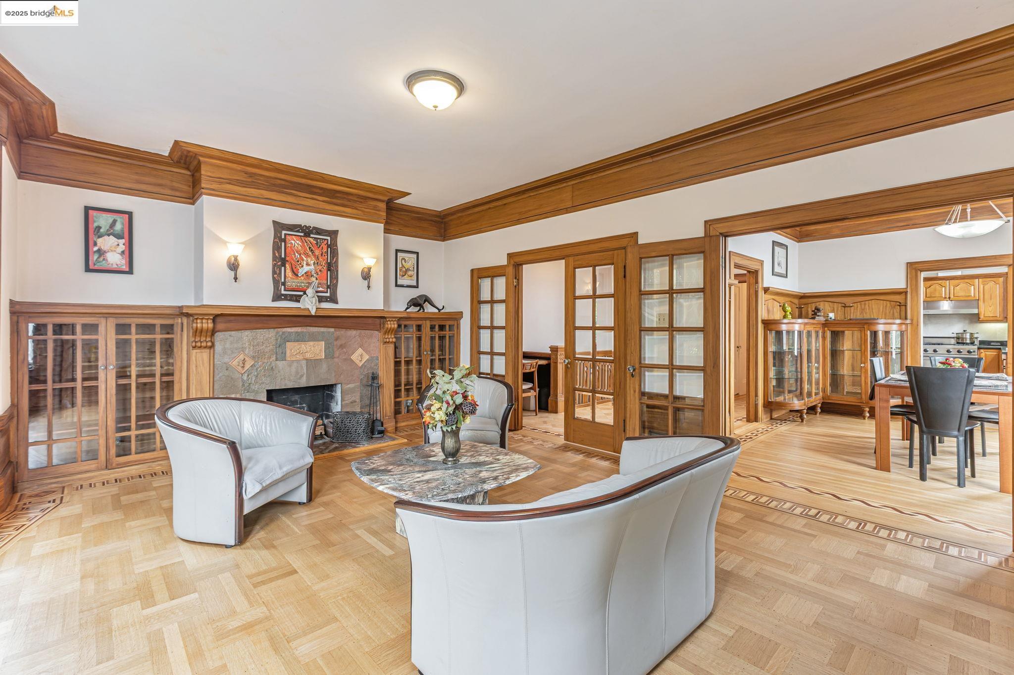 Detail Gallery Image 8 of 60 For 2033 Clement St, San Francisco,  CA 94121 - 5 Beds | 3/1 Baths