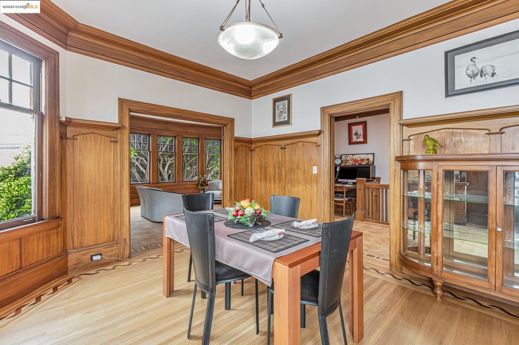 Detail Gallery Image 10 of 60 For 2033 Clement St, San Francisco,  CA 94121 - 5 Beds | 3/1 Baths