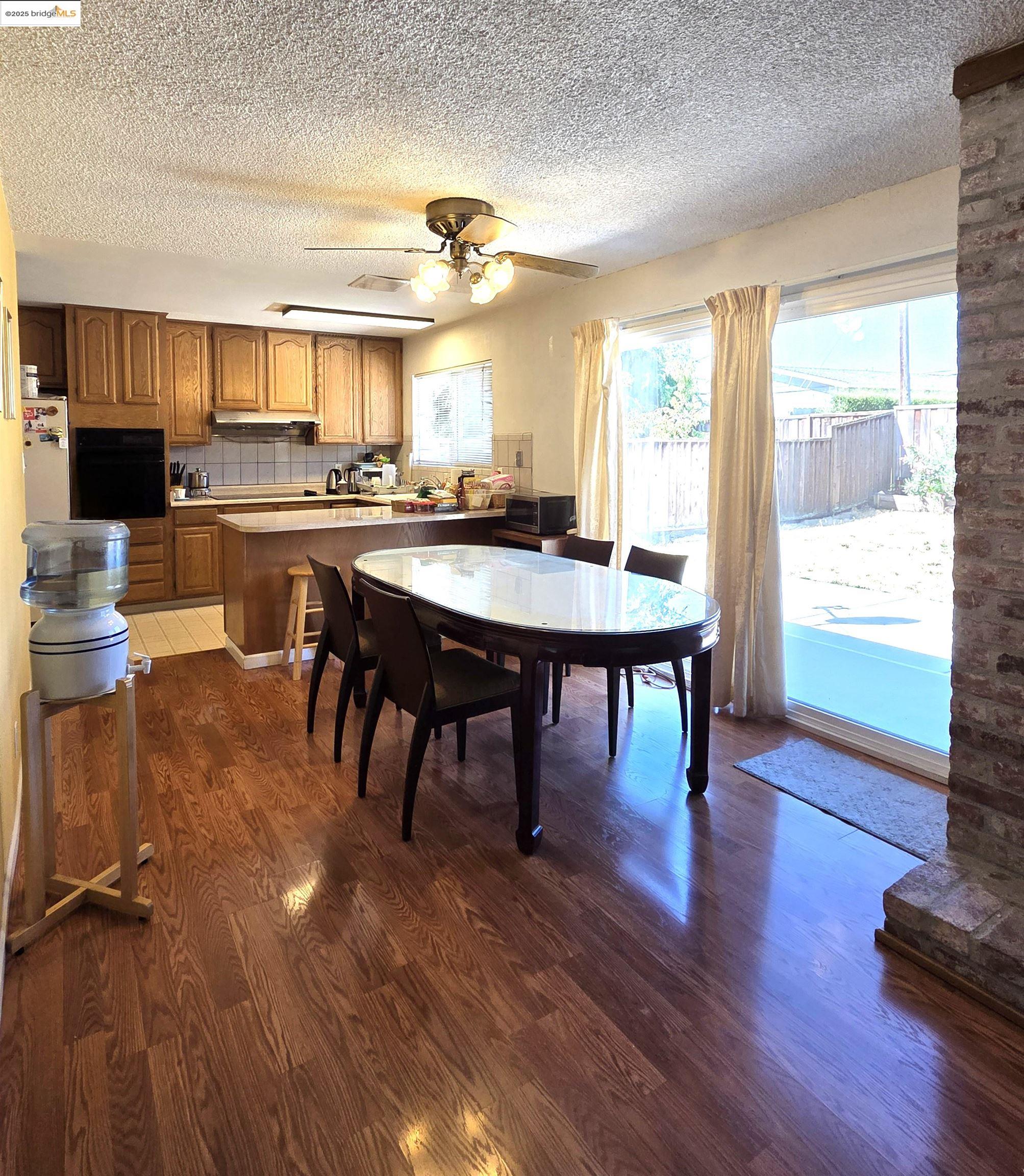 Detail Gallery Image 5 of 11 For 7746 Hillrose Dr, Dublin,  CA 94568 - 4 Beds | 2 Baths