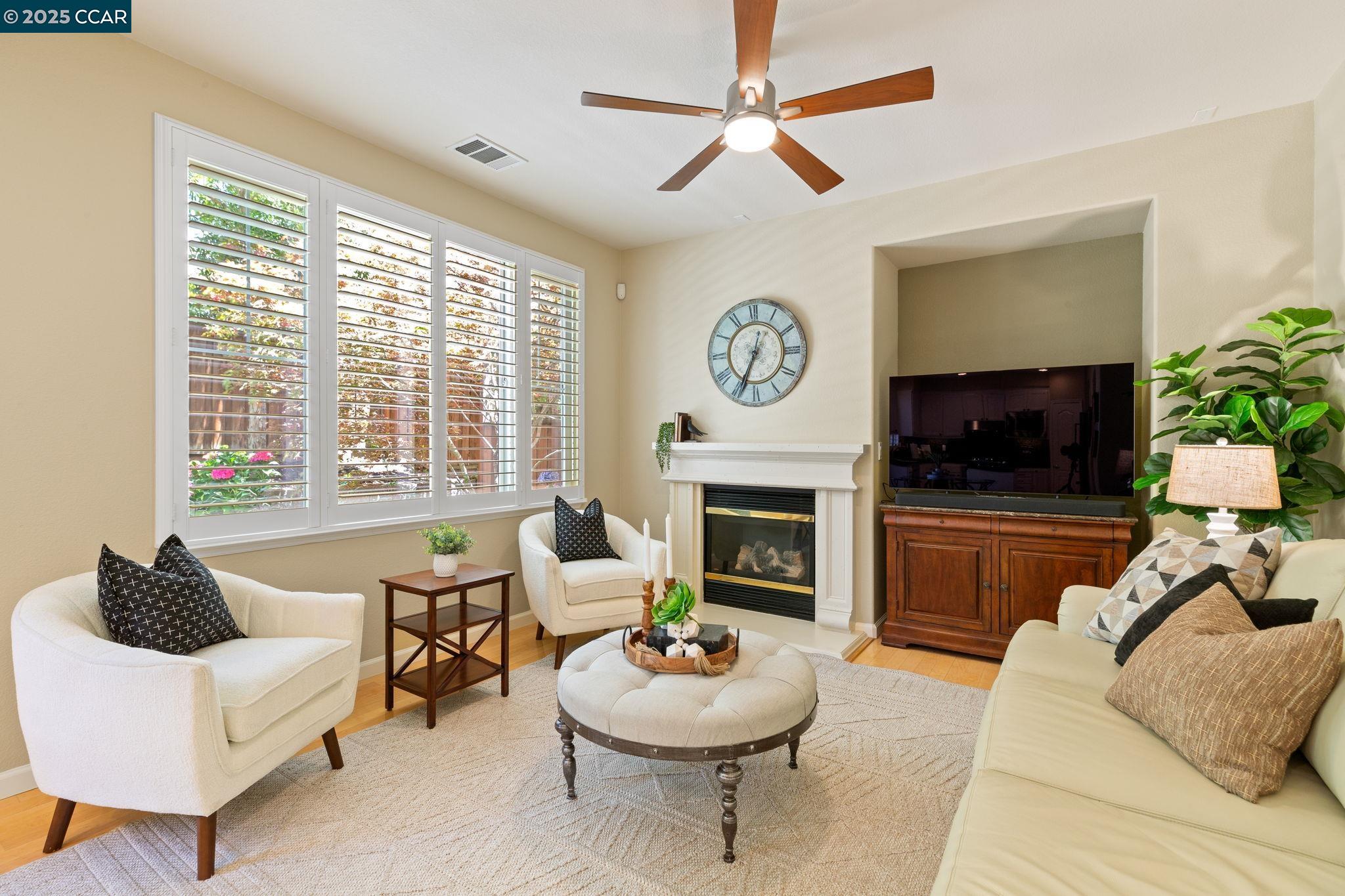 Detail Gallery Image 16 of 44 For 1560 Craiglee Way, San Ramon,  CA 94582 - 3 Beds | 2/1 Baths