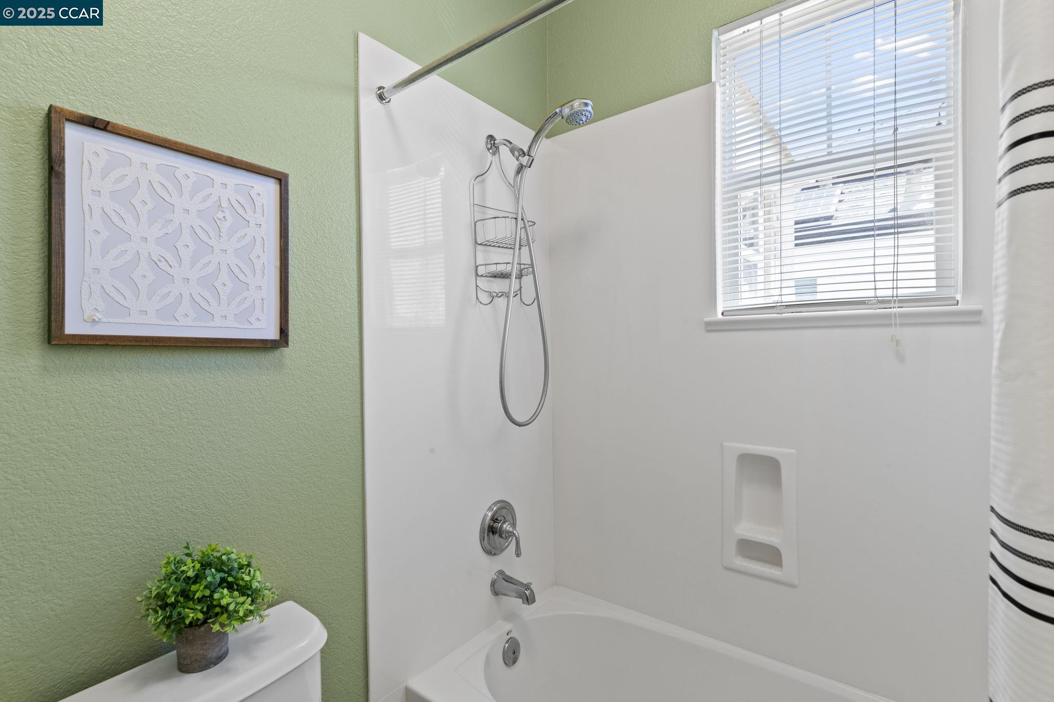 Detail Gallery Image 29 of 44 For 1560 Craiglee Way, San Ramon,  CA 94582 - 3 Beds | 2/1 Baths