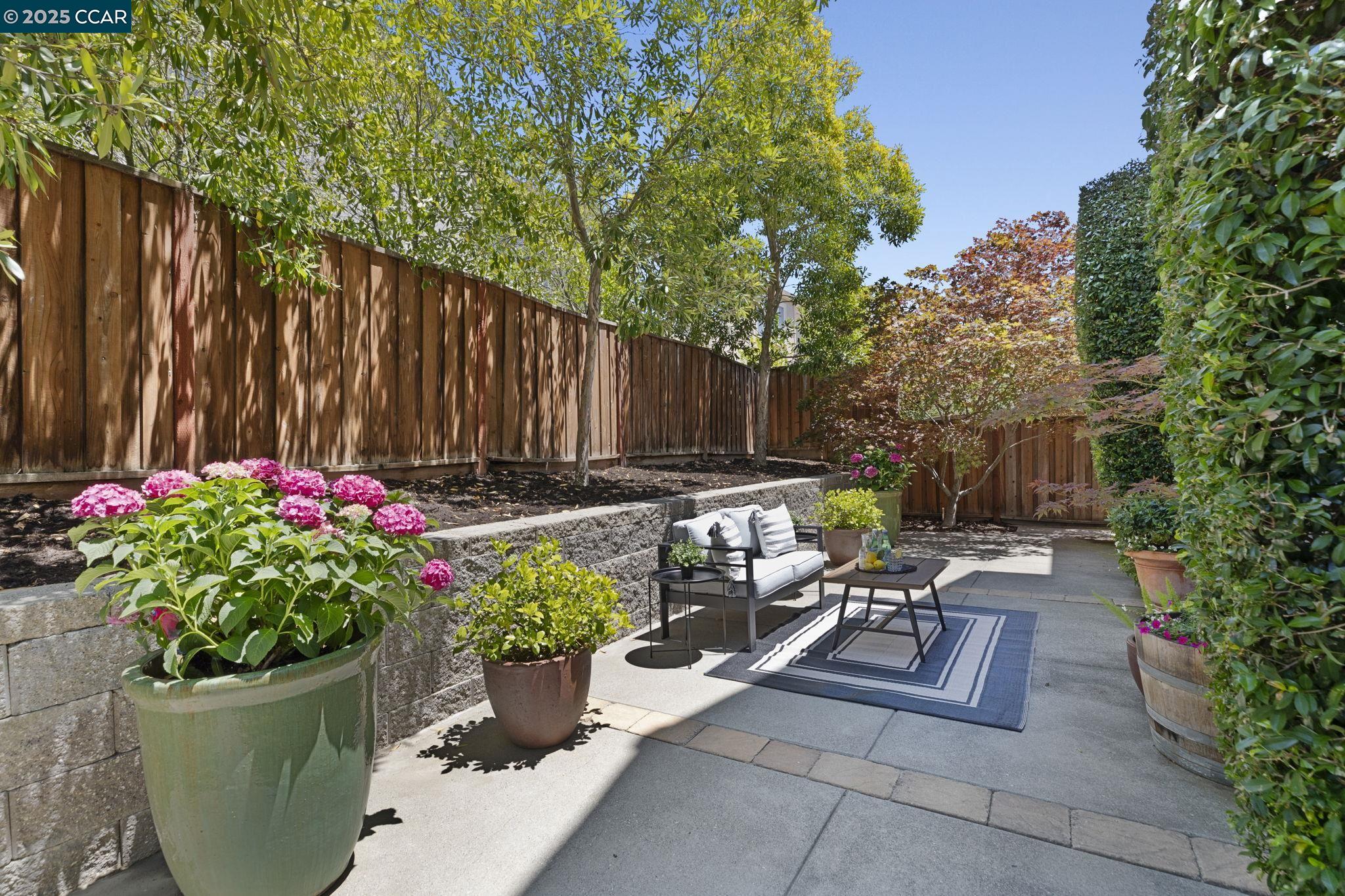 Detail Gallery Image 33 of 44 For 1560 Craiglee Way, San Ramon,  CA 94582 - 3 Beds | 2/1 Baths